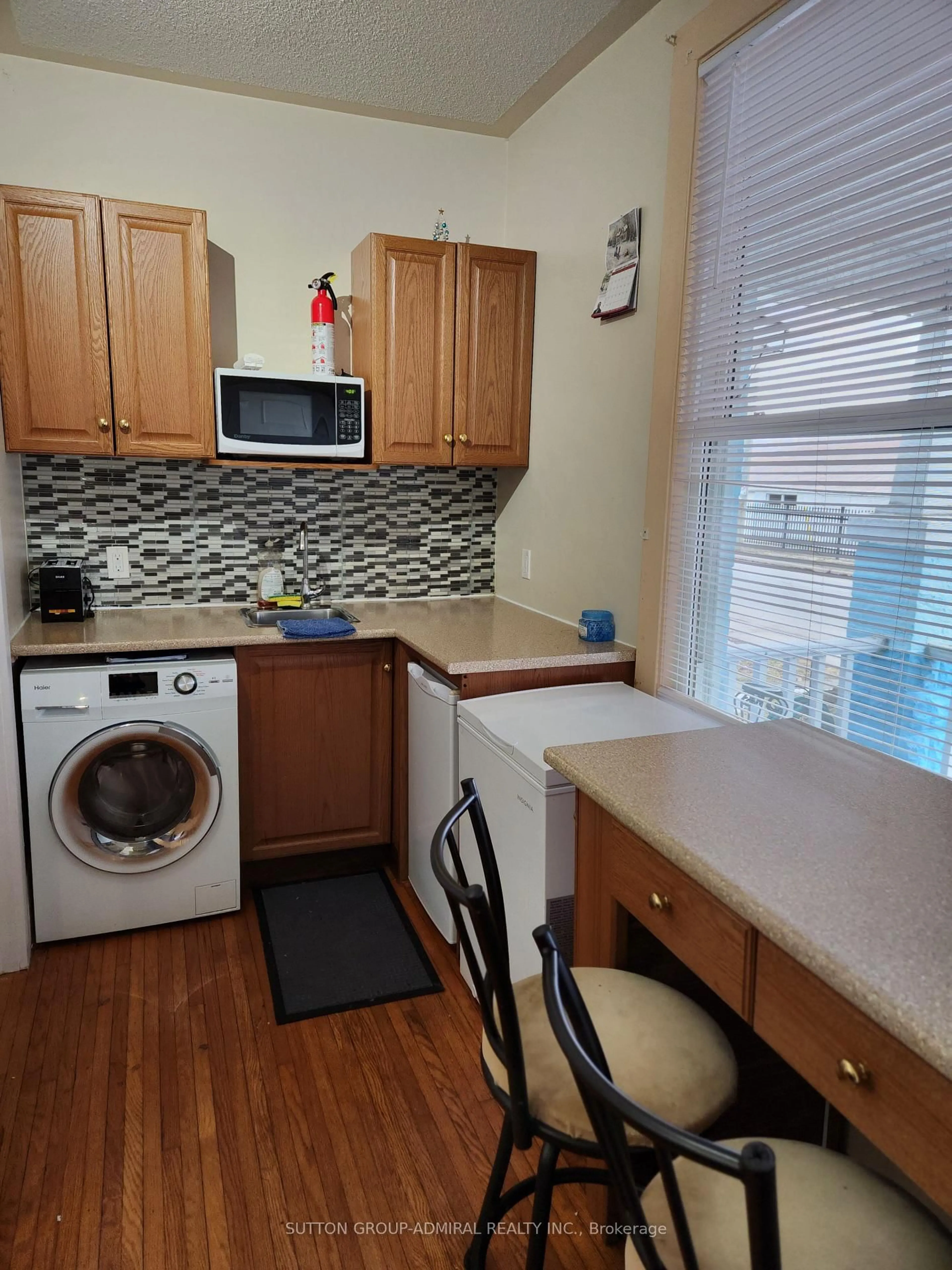 Standard kitchen, unknown for 266 Nelson St, Kingston Ontario K7K 4M8