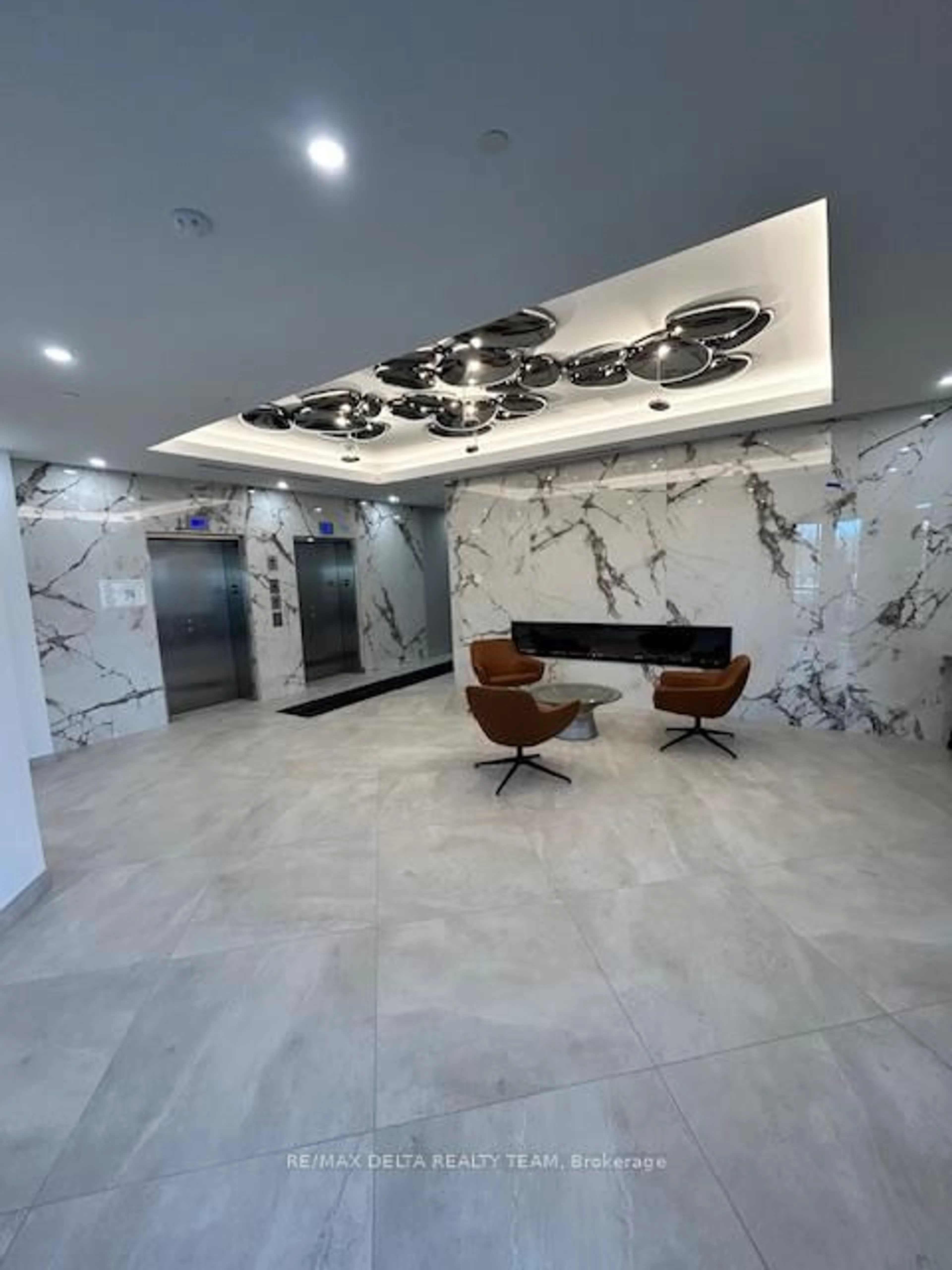 Lobby for 360 DESCHATELETS Ave #106, Ottawa Ontario K1S 5Y1
