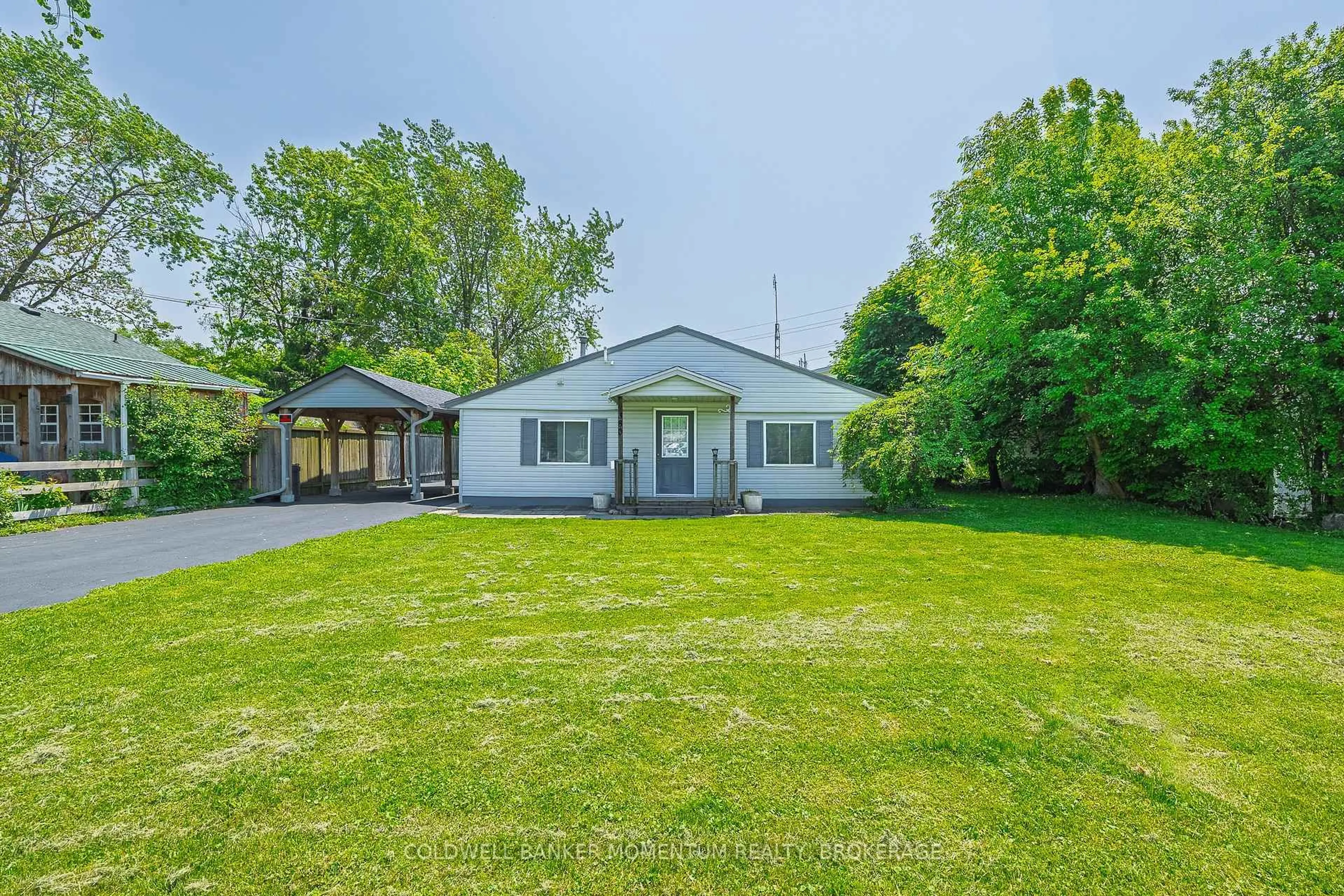 A pic from outside/outdoor area/front of a property/back of a property/a pic from drone, street for 380 Washington Rd, Fort Erie Ontario L2A 4K4