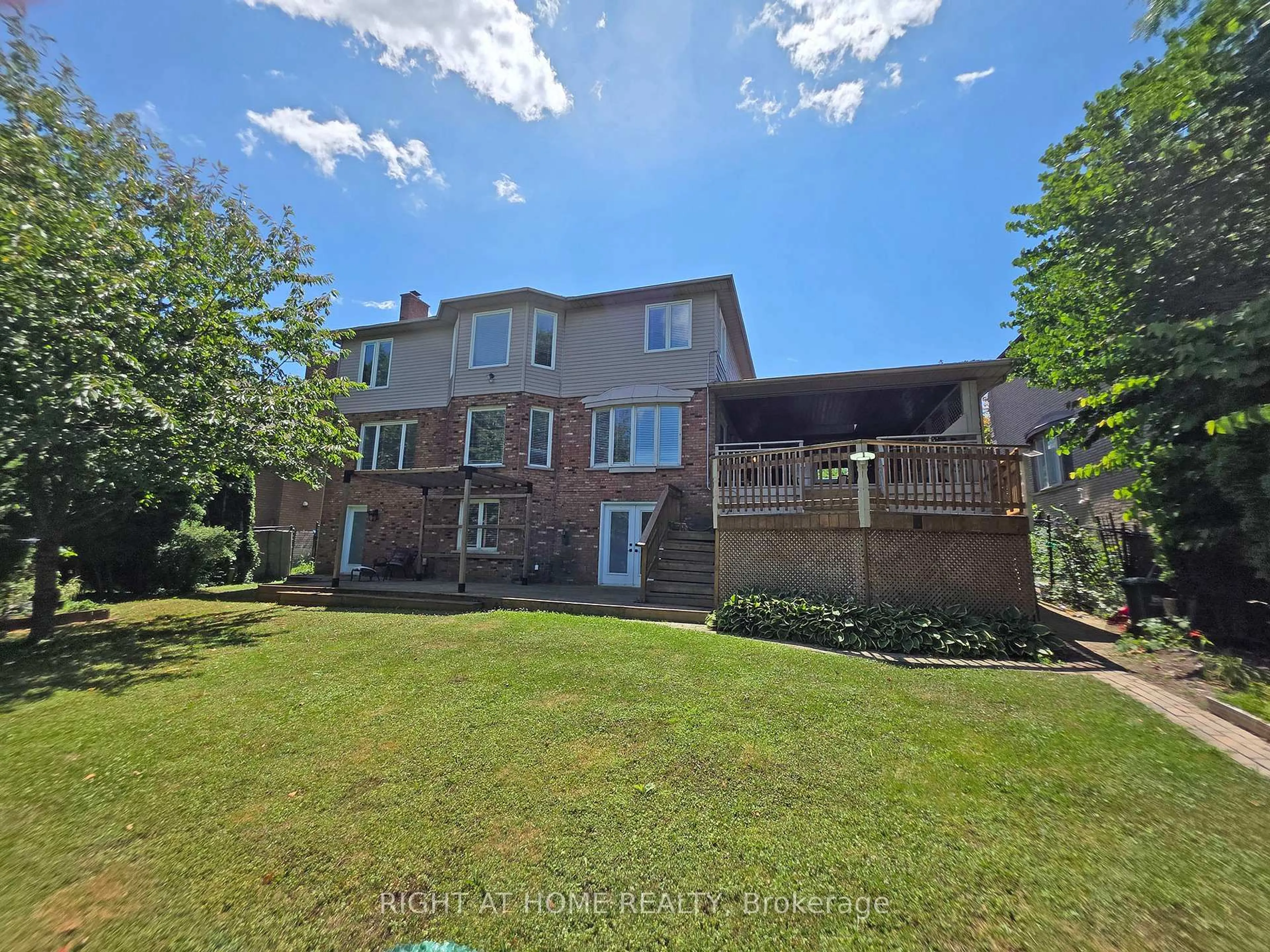 A pic from outside/outdoor area/front of a property/back of a property/a pic from drone, water/lake/river/ocean view for 168 Bluebell Cres, Hamilton Ontario L9K 1E7