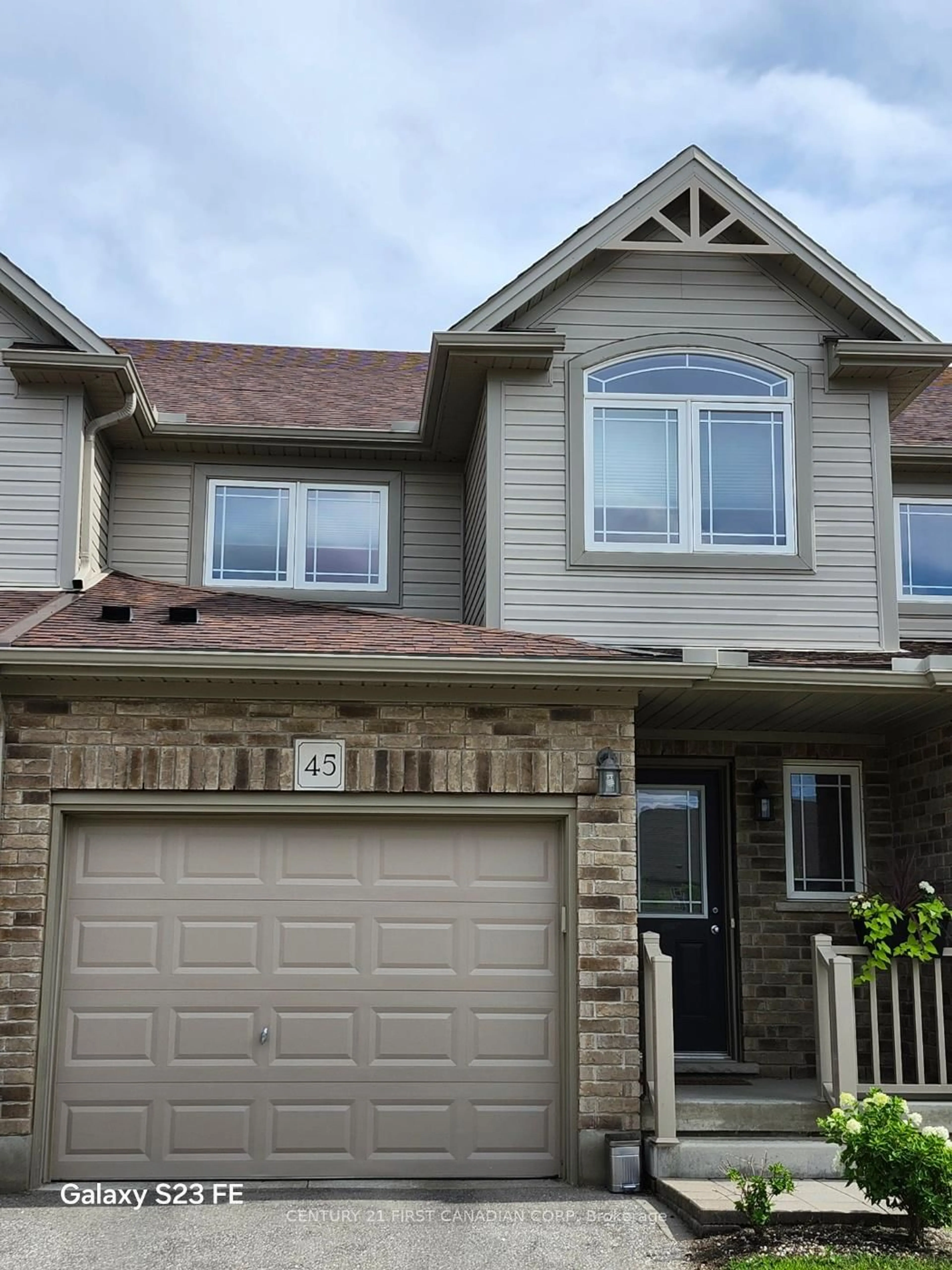 Home with vinyl exterior material, street for 1220 RIVERBEND Rd #45, London South Ontario N6K 0G5