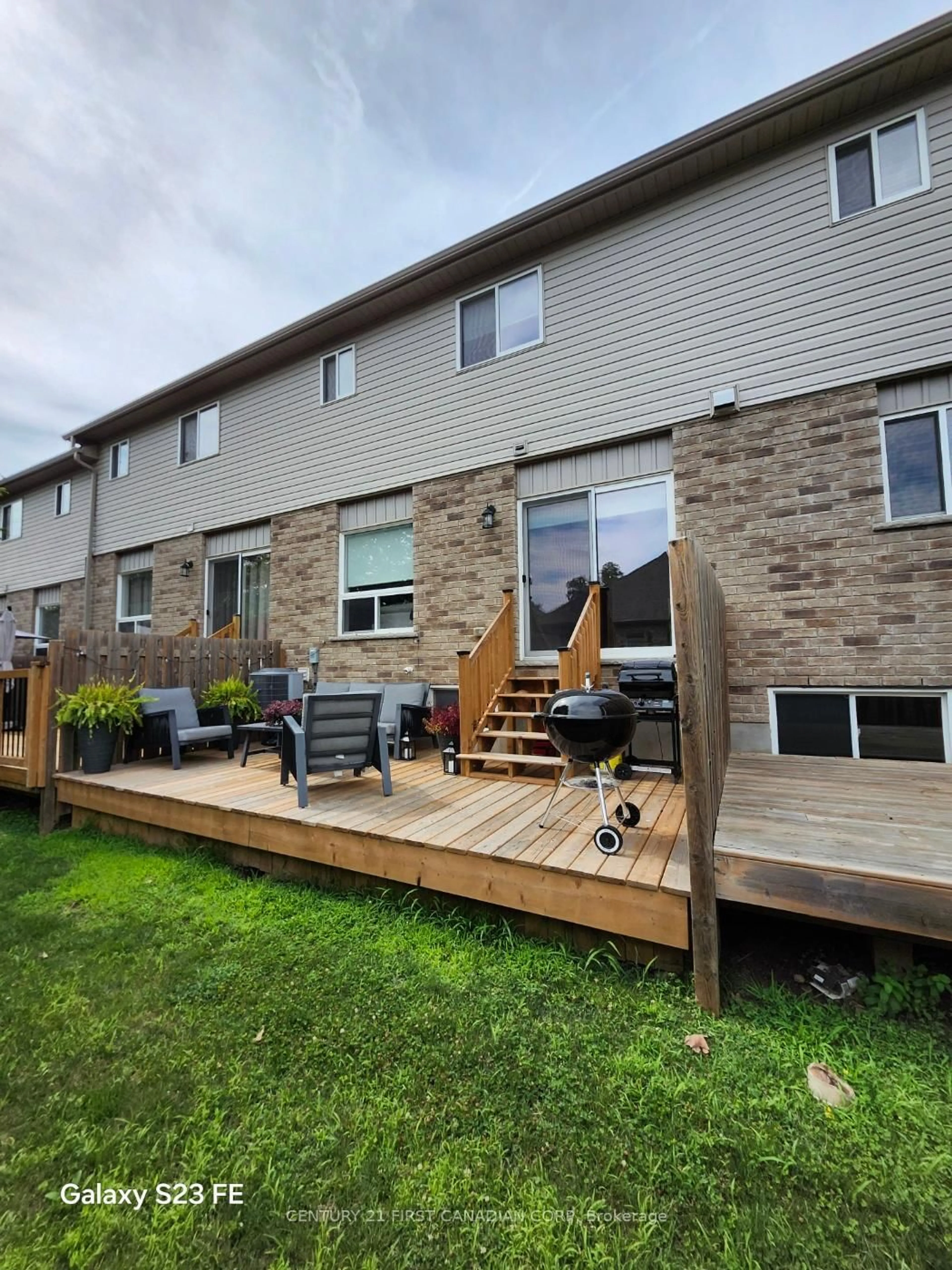 Patio, unknown for 1220 RIVERBEND Rd #45, London South Ontario N6K 0G5