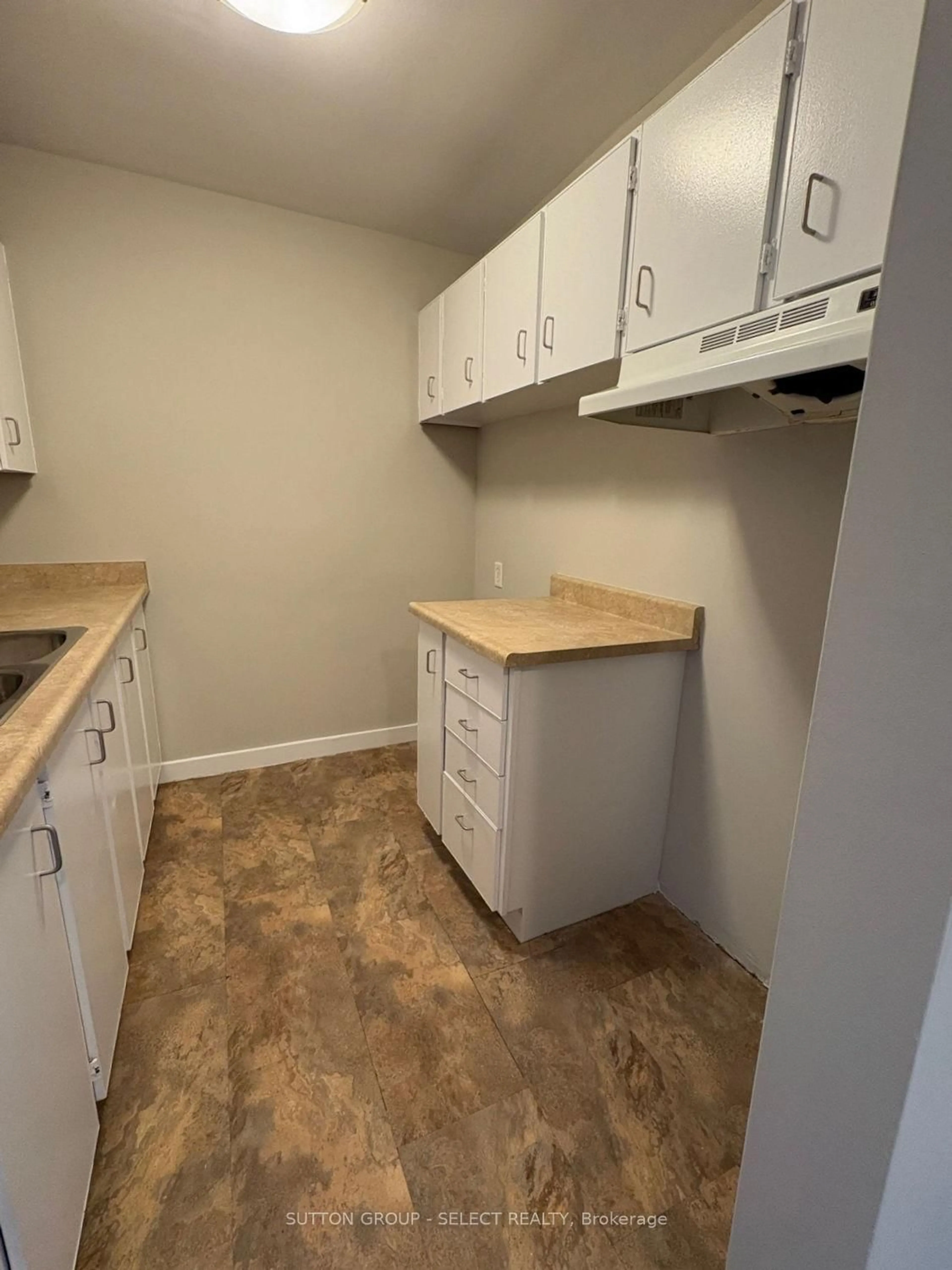 Unknown for 583 MORNINGTON Ave #1103, London East Ontario N5Y 3E9