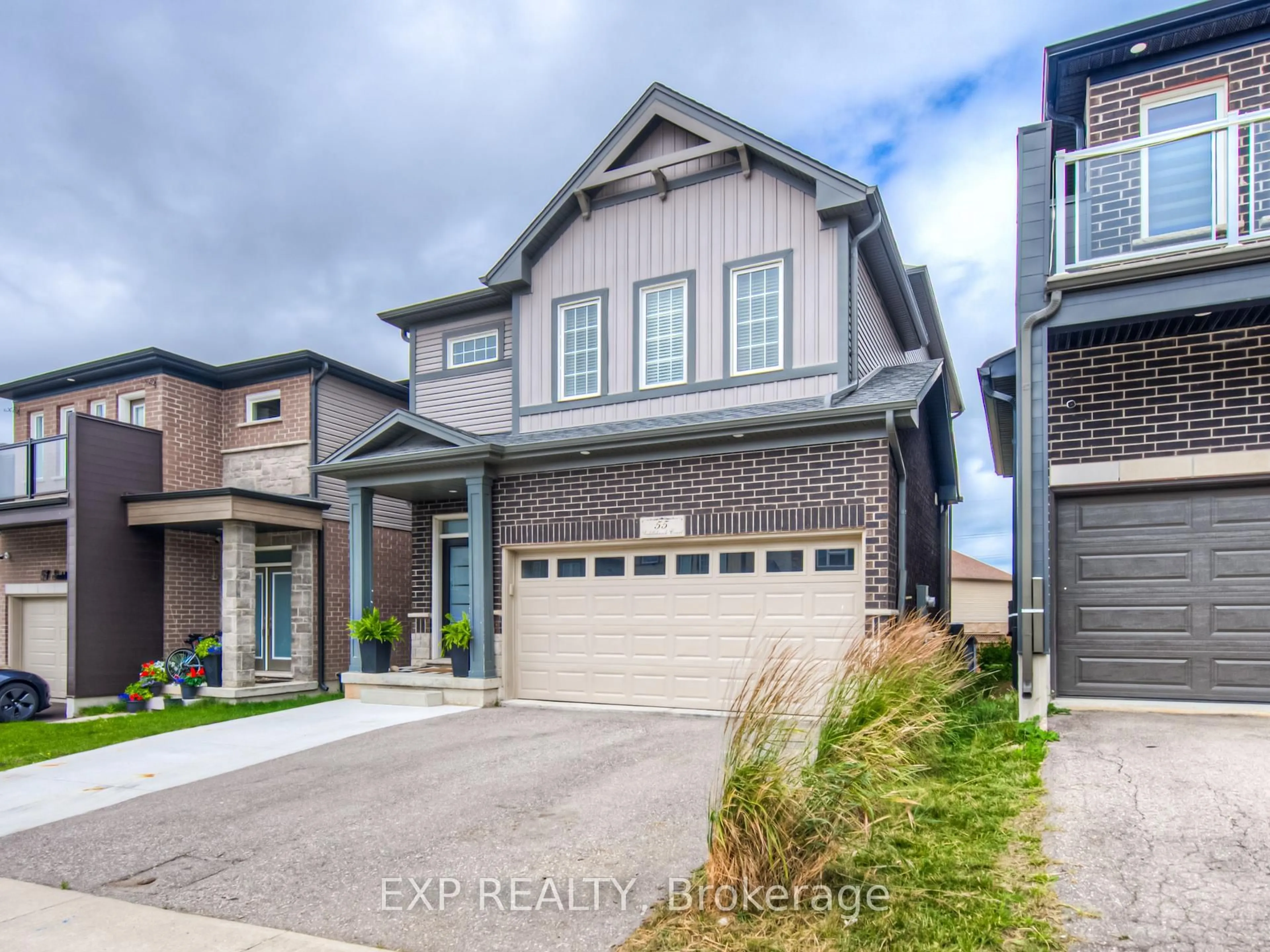 Home with brick exterior material, street for 55 Saddlebrook Crt, Kitchener Ontario N2R 1W9