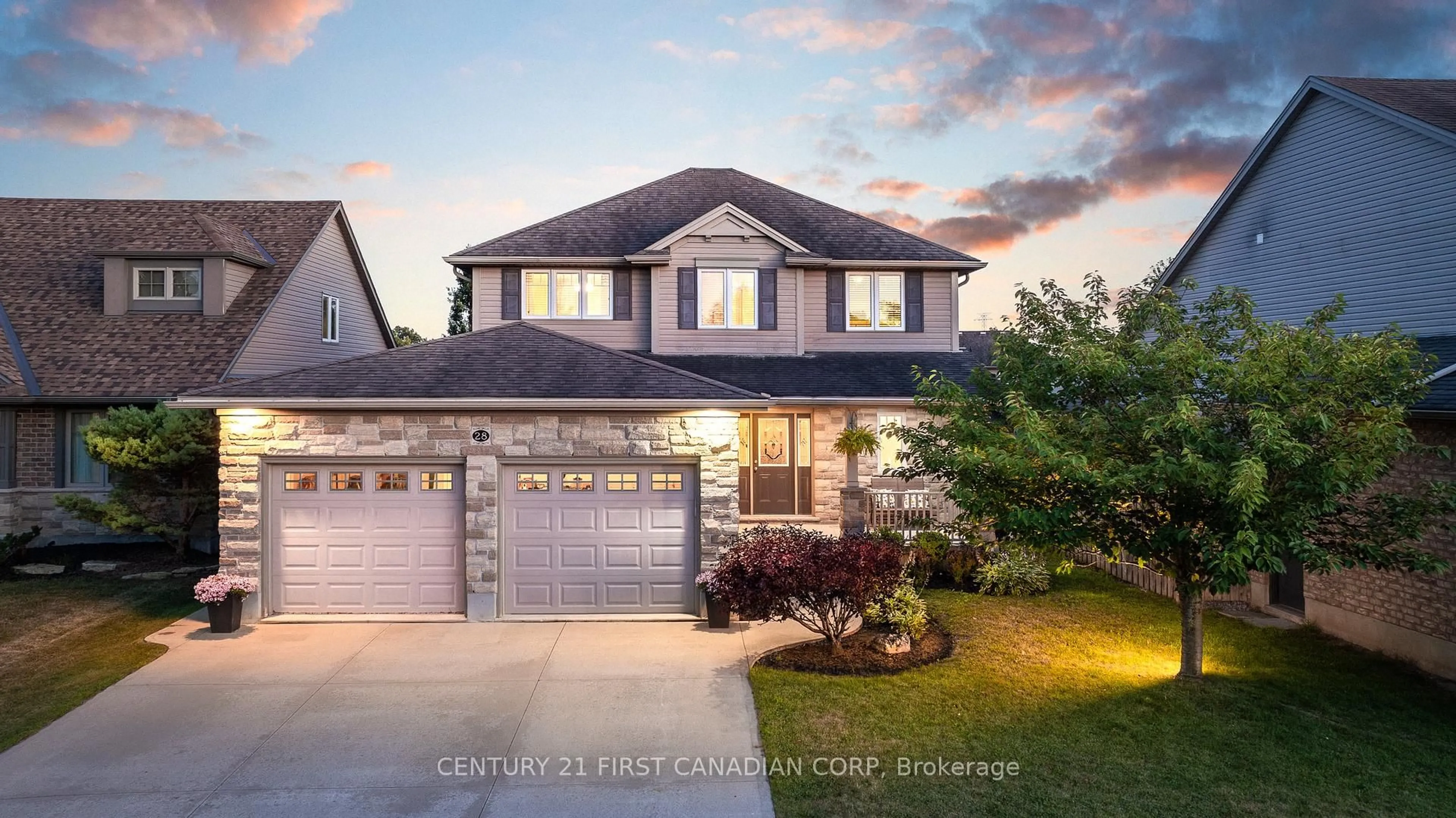 Home with vinyl exterior material, street for 28 Circlewood Dr, St. Thomas Ontario N5P 0A6