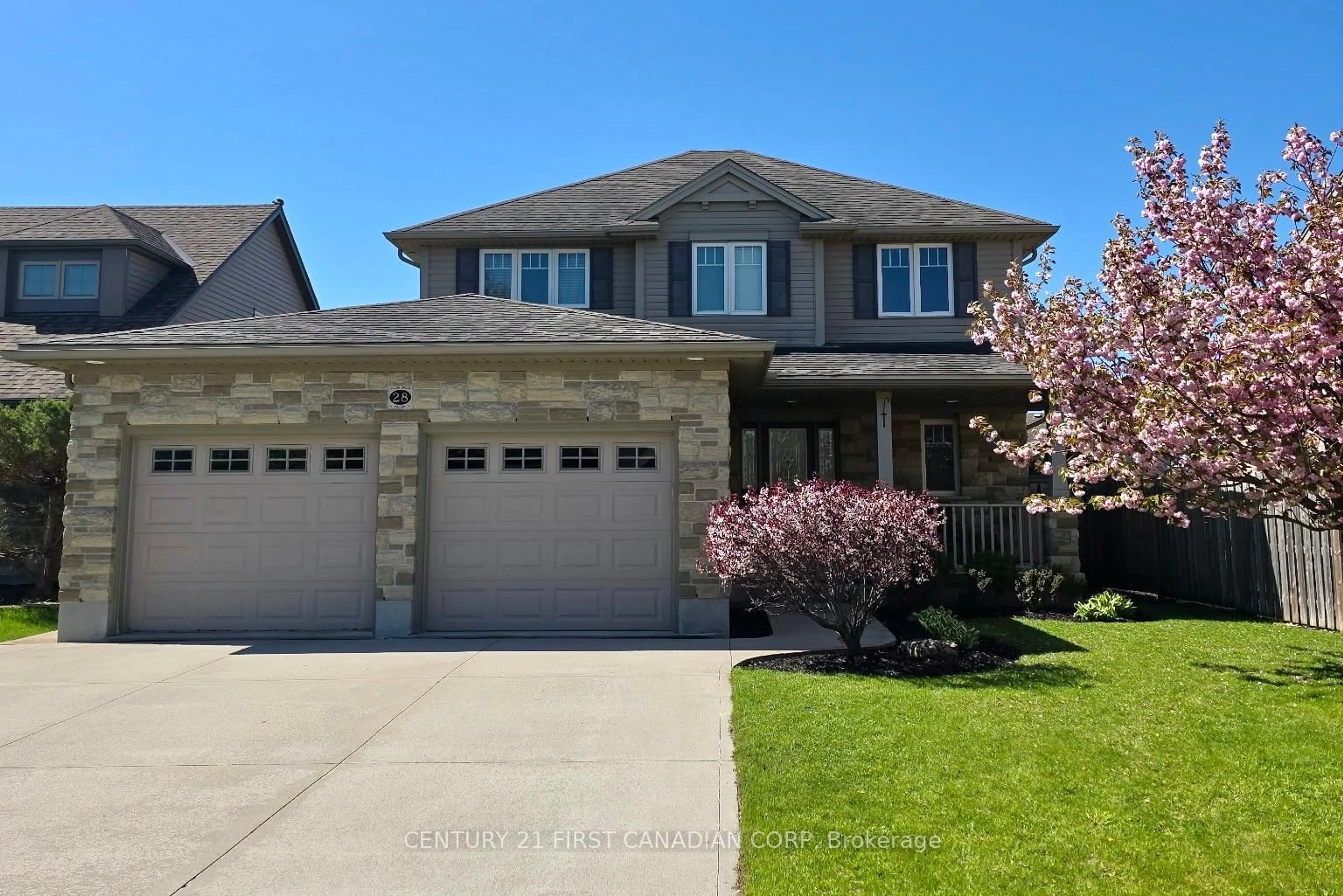 Home with brick exterior material, street for 28 Circlewood Dr, St. Thomas Ontario N5P 0A6