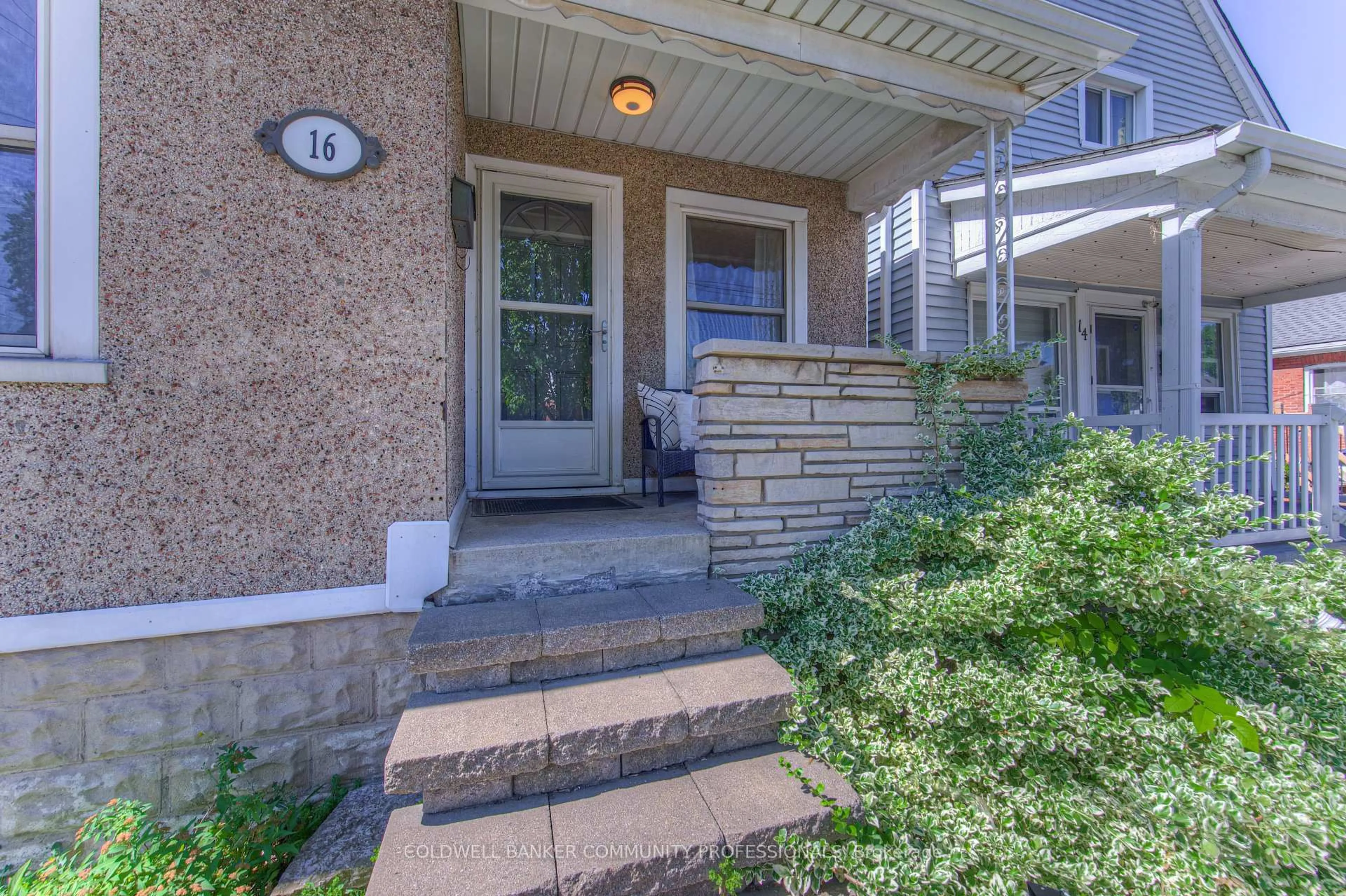 Unknown for 16 Newlands Ave, Hamilton Ontario L8H 2T5