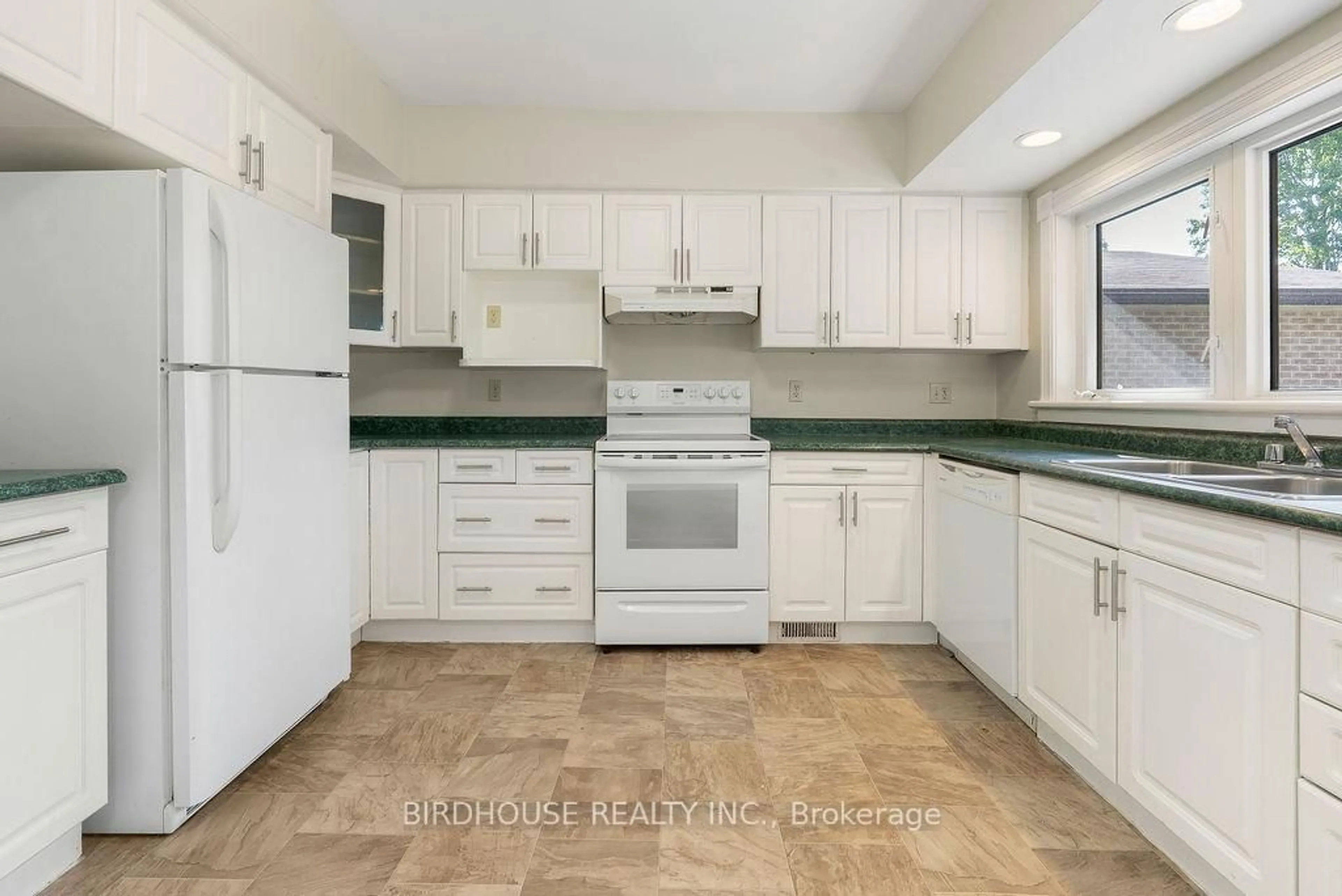 Standard kitchen, ceramic/tile floor for 9 Fair Ave, Kawartha Lakes Ontario K9V 3P2