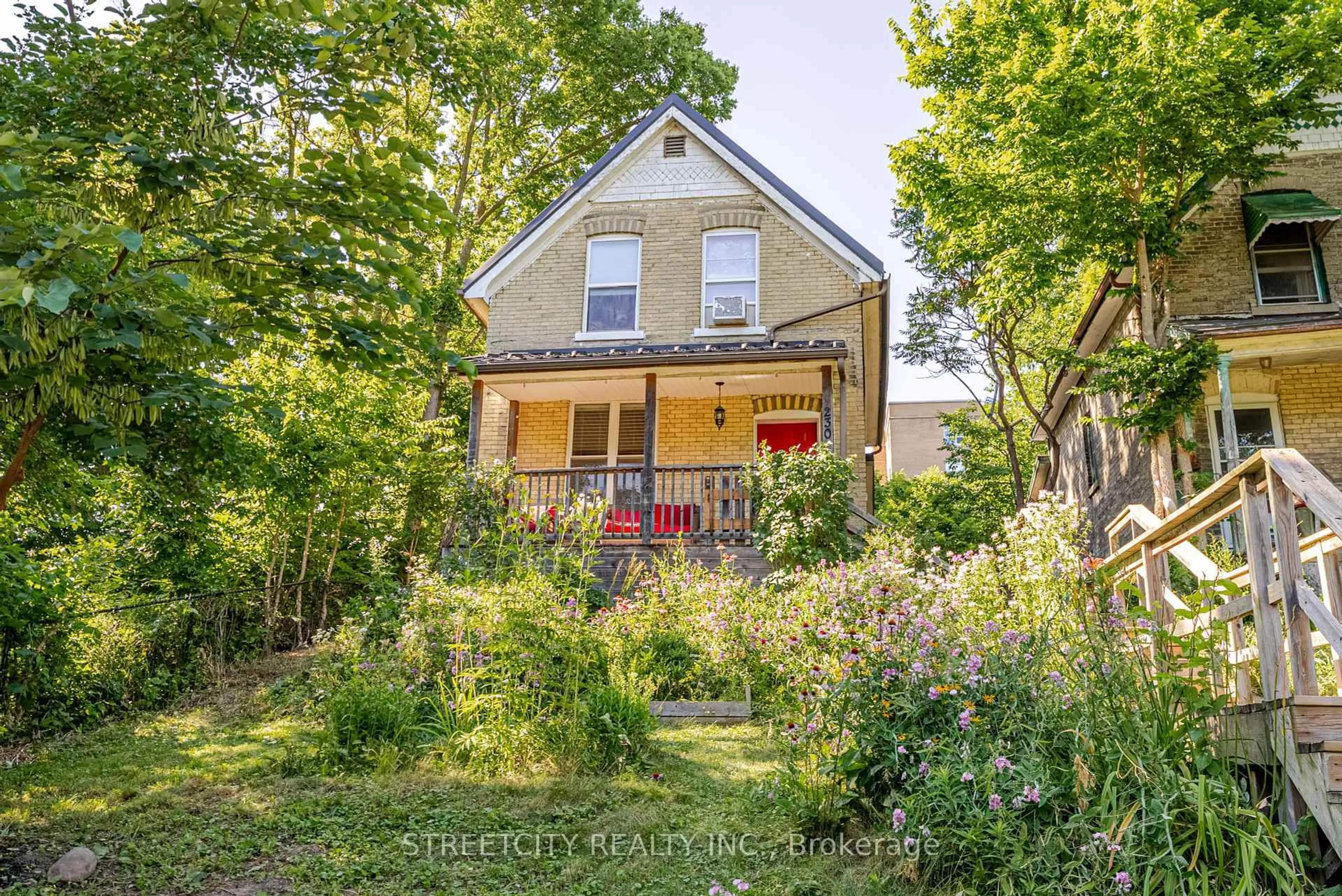 Unknown for 230 Hill St, London East Ontario N6B 1C9