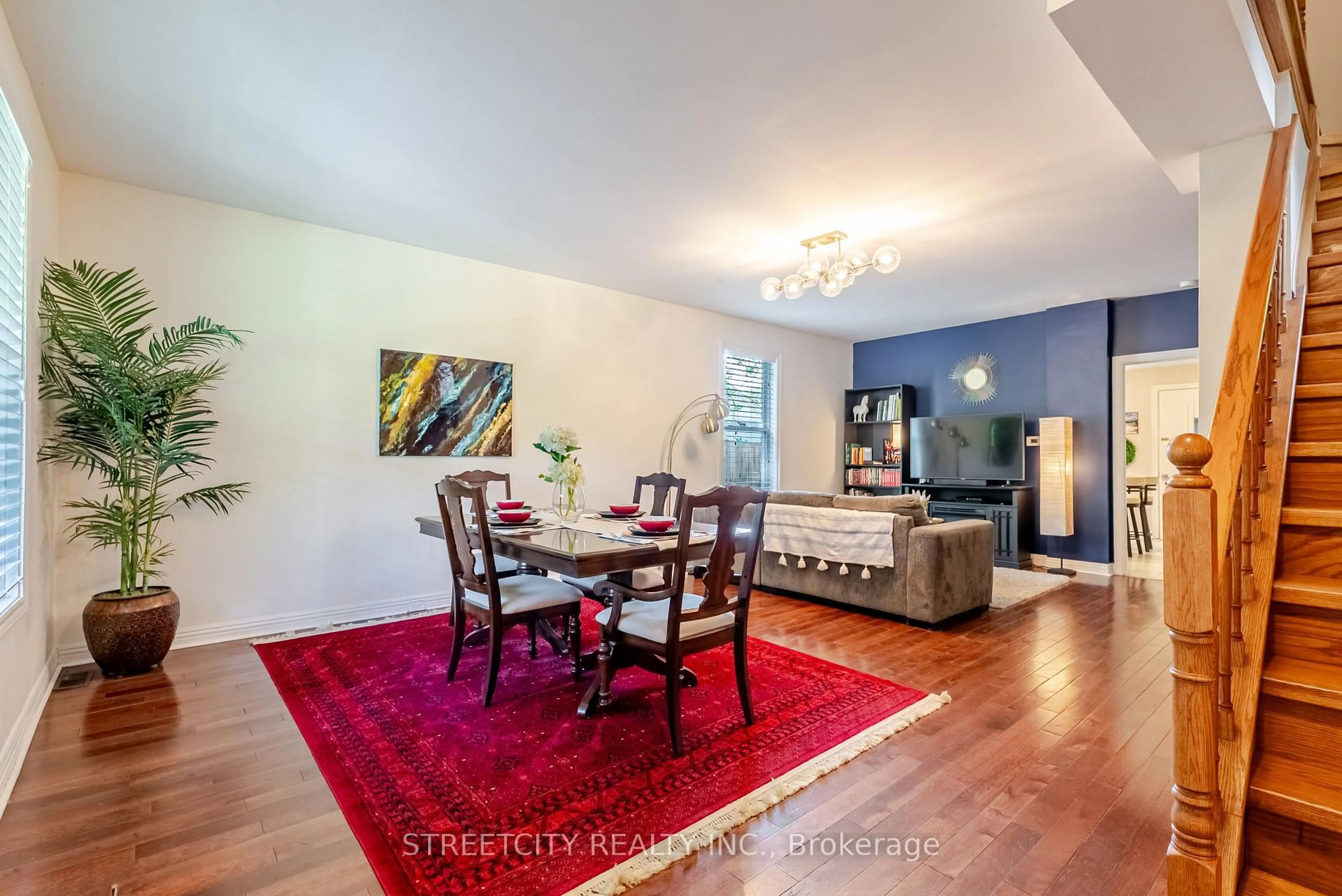 Unknown for 230 Hill St, London East Ontario N6B 1C9