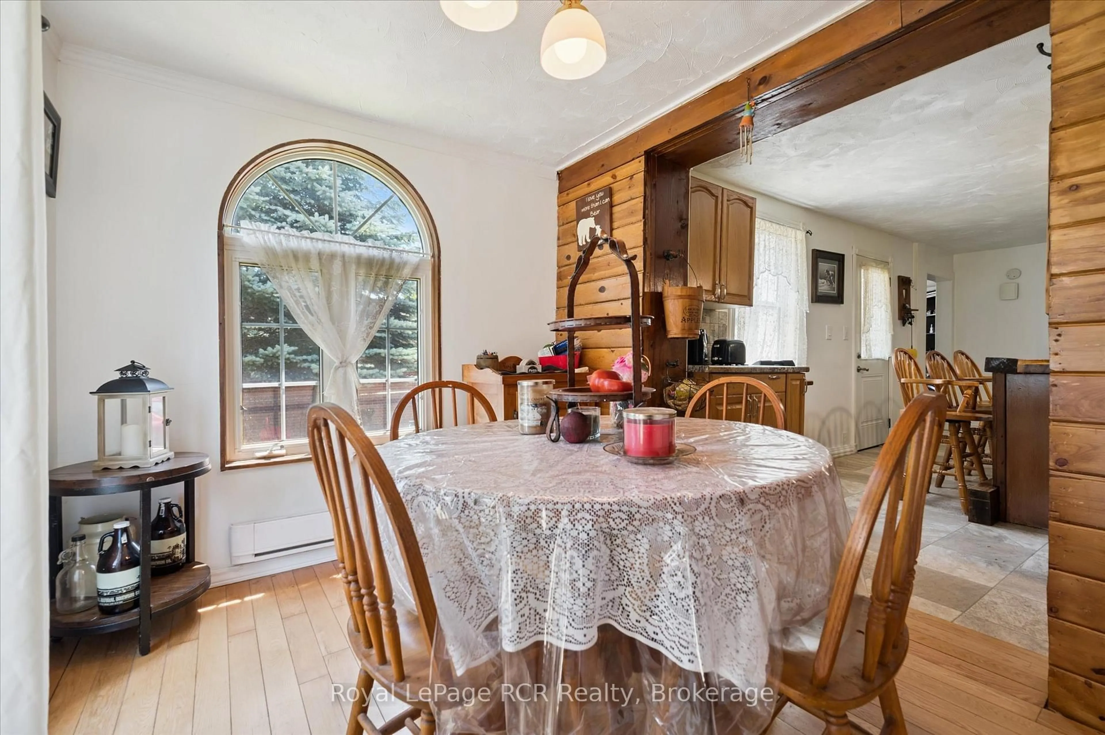 Dining room, wood/laminate floor for 240 Egremont St, Wellington North Ontario N0G 2L2