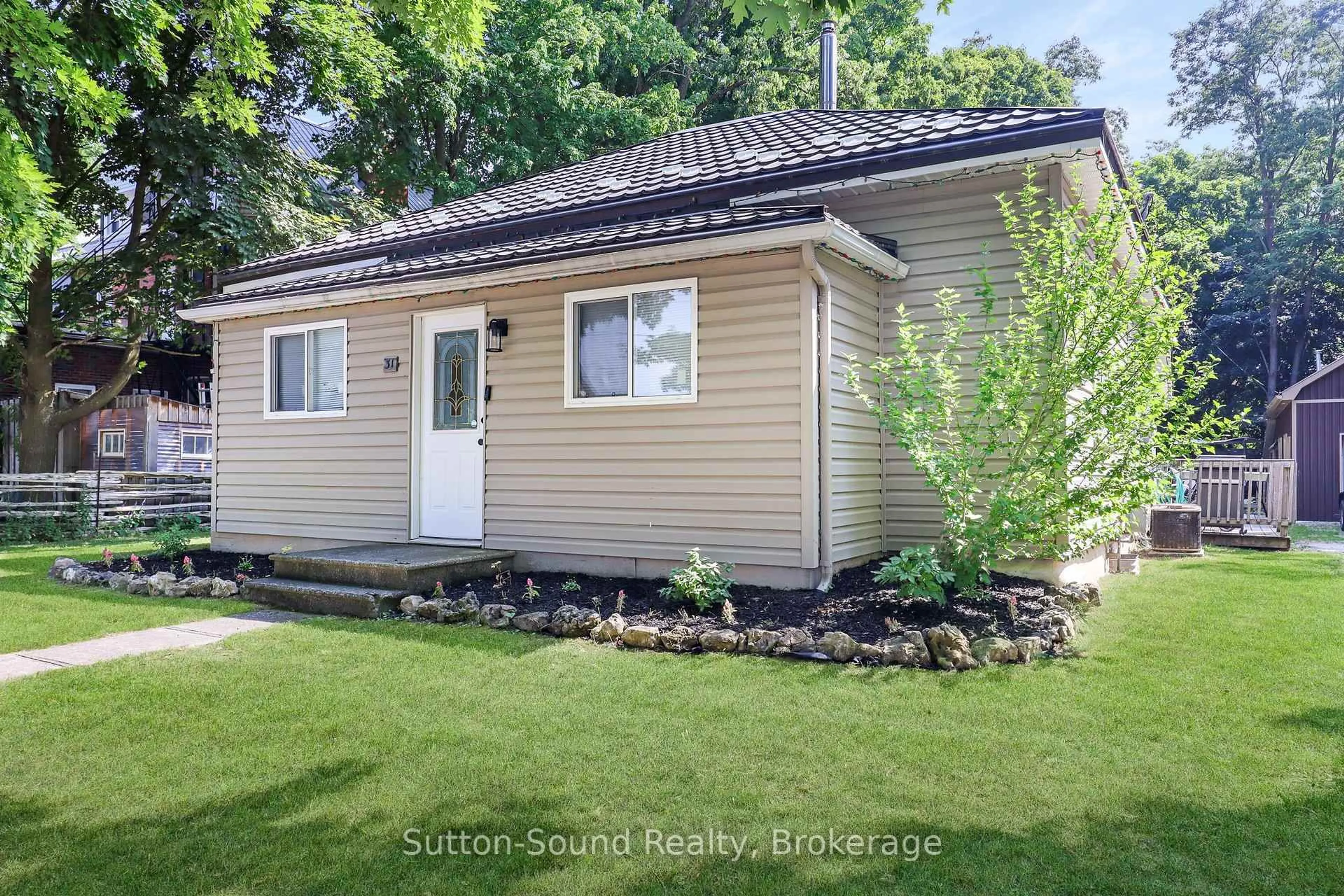 Unknown for 31 Yonge St, Arran-Elderslie Ontario N0H 2N0