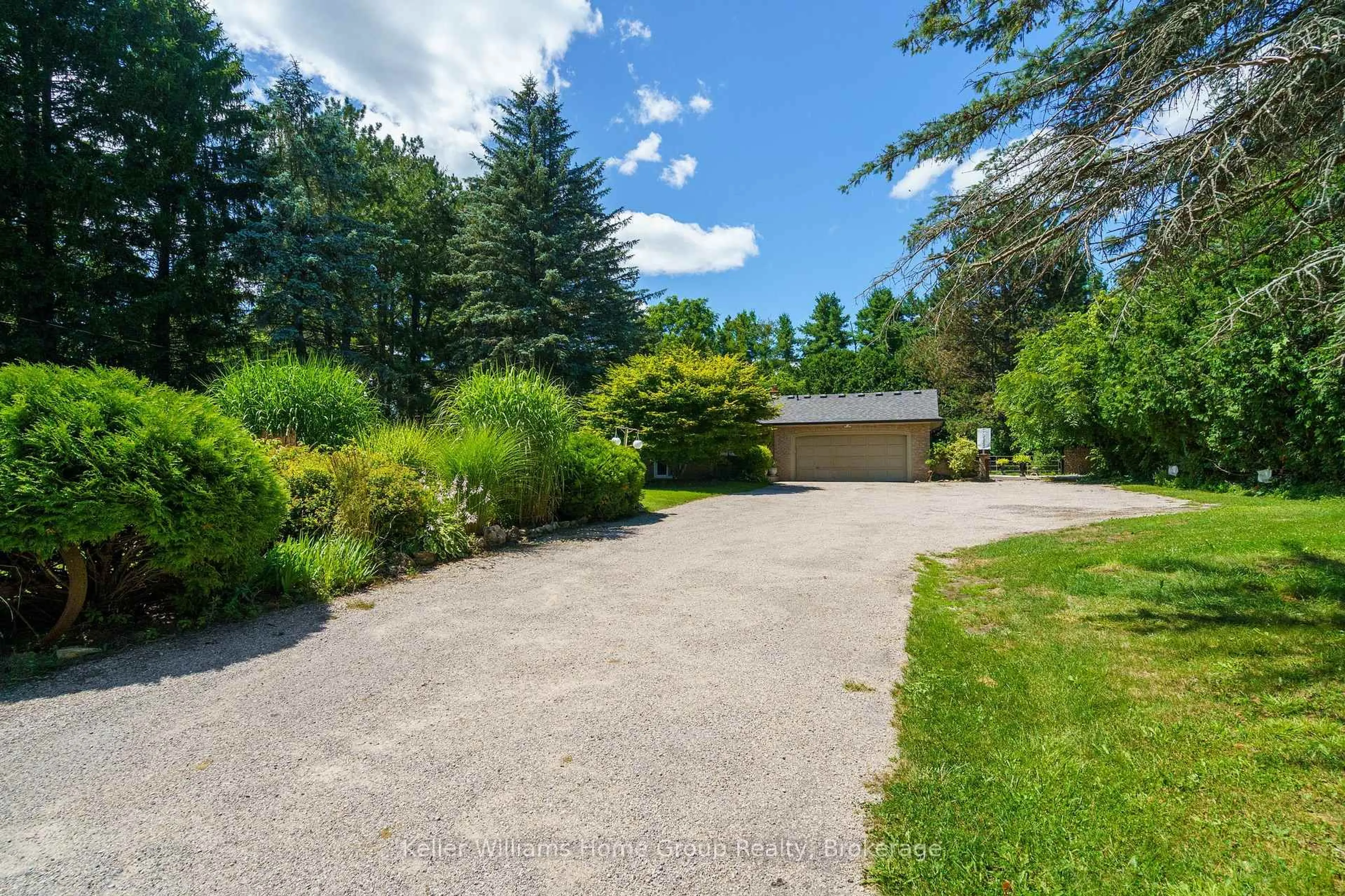 A pic from outside/outdoor area/front of a property/back of a property/a pic from drone, water/lake/river/ocean view for 235 Concession 11 Rd, Hamilton Ontario L8B 1H7