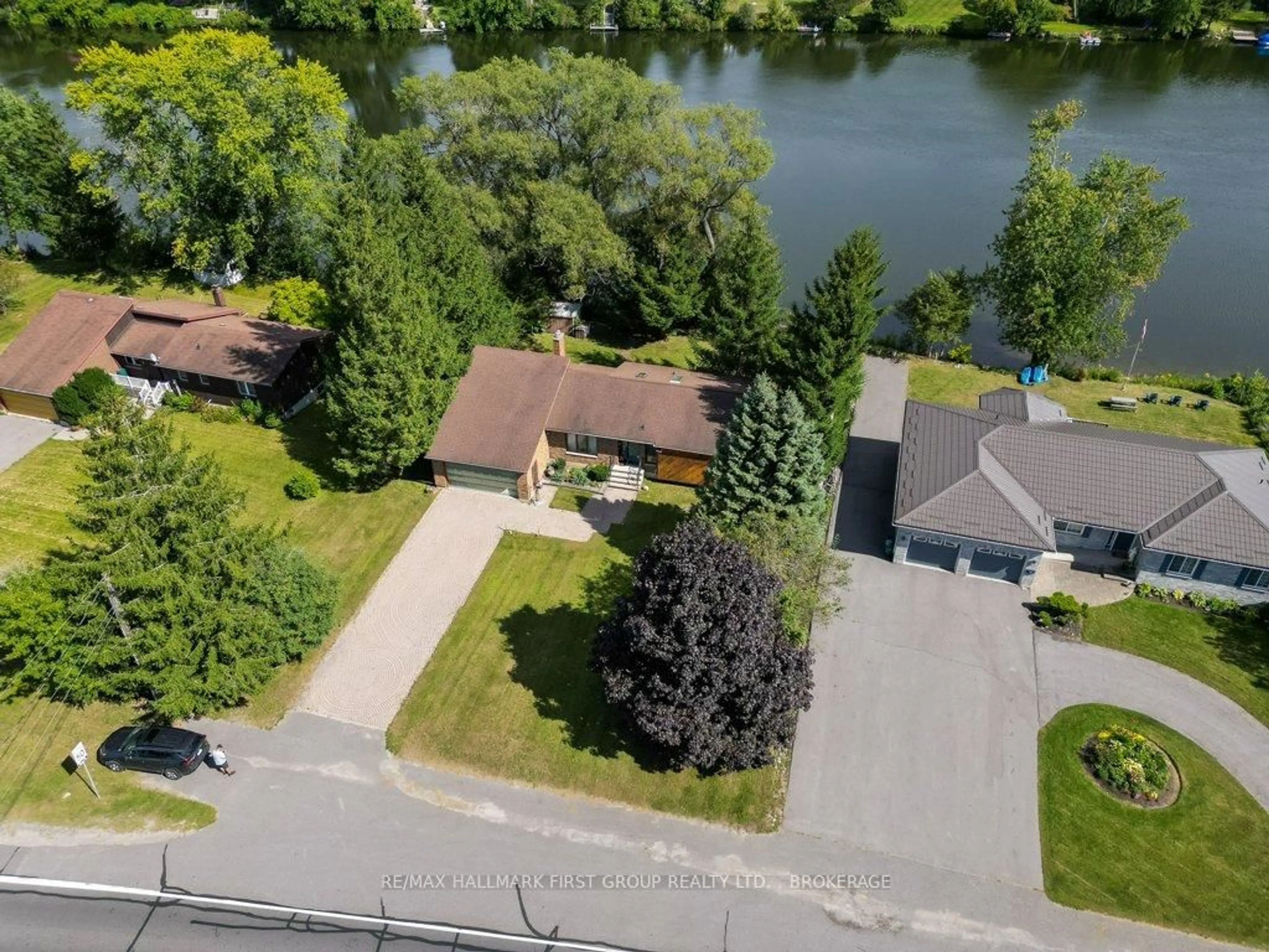 A pic from outside/outdoor area/front of a property/back of a property/a pic from drone, water/lake/river/ocean view for 191 South Trent St, Hastings Ontario K0K 2C0