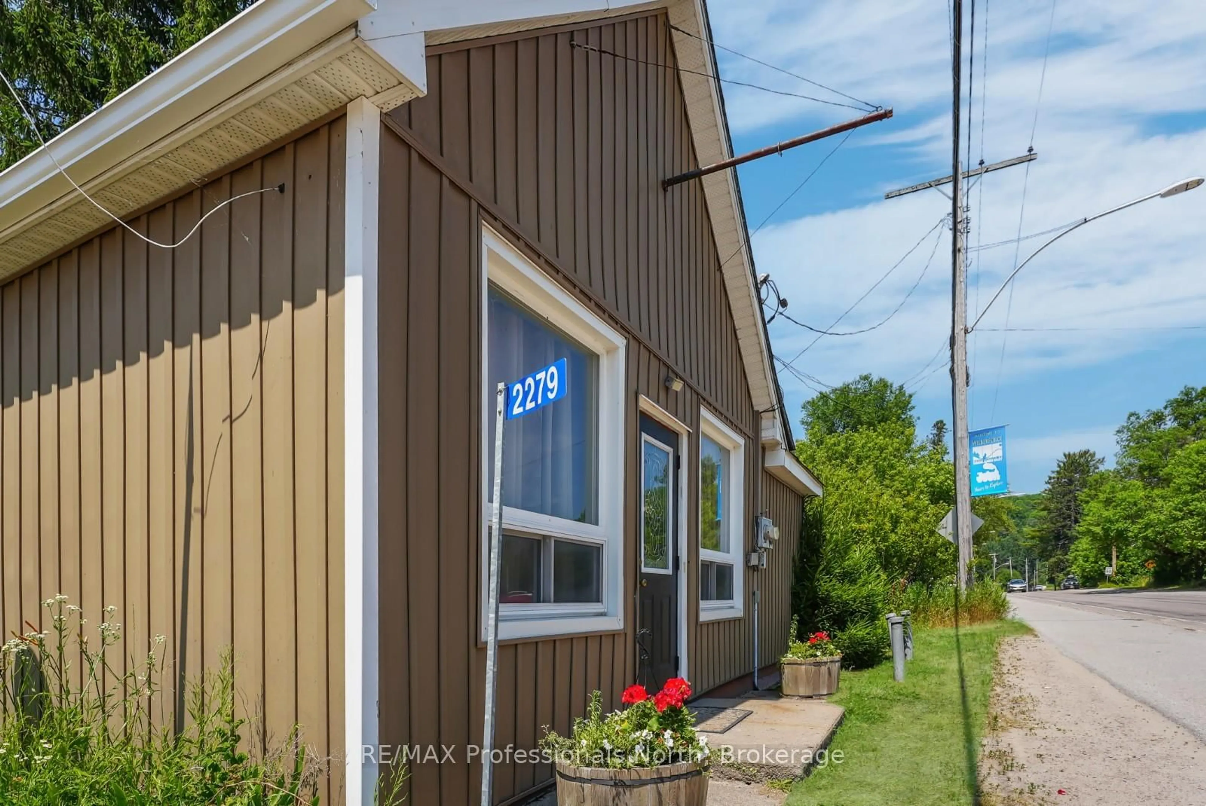 Unknown for 2279 Loop Rd, Highlands East Ontario K0L 3C0
