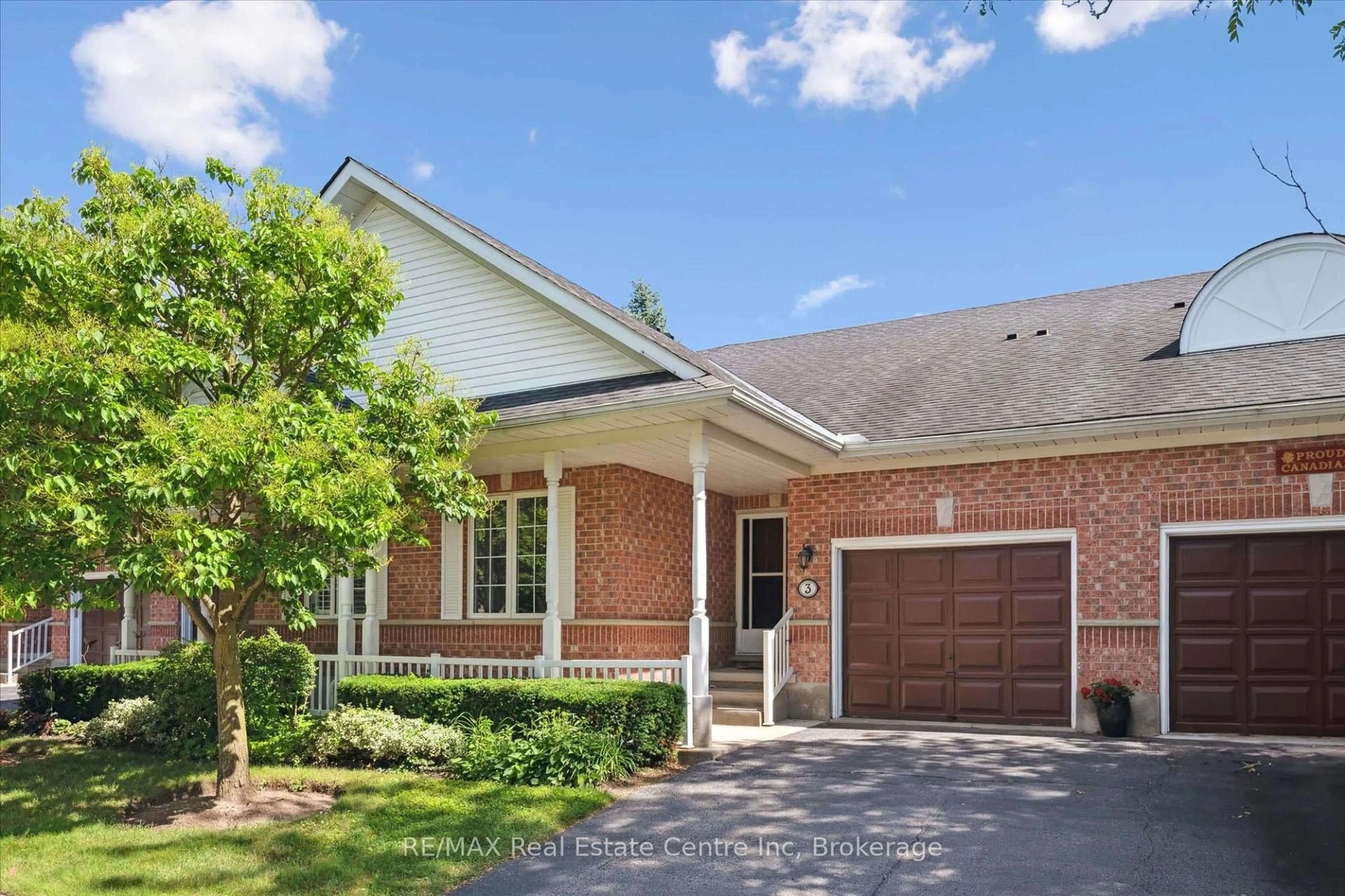 Home with brick exterior material, street for 3 GARDENVIEW Crt, Guelph Ontario N1G 4X7