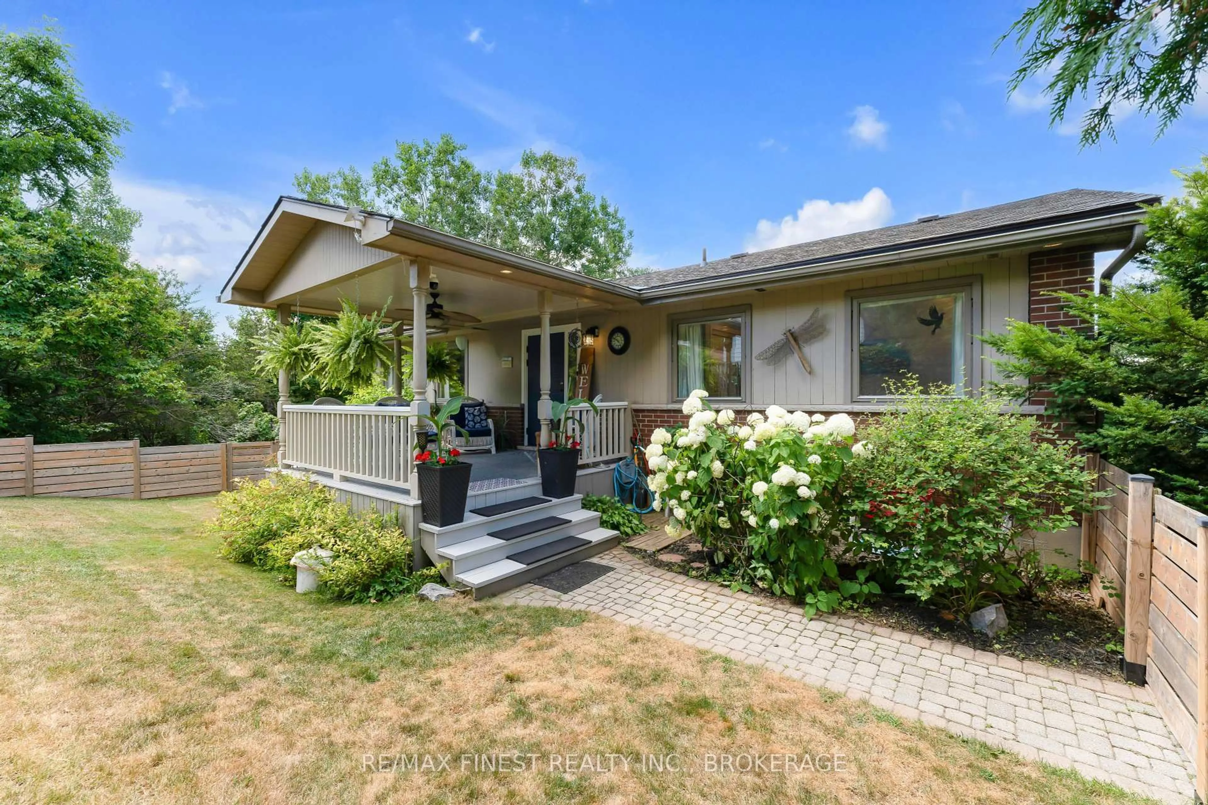 Unknown for 26 Brooklands Park Ave, Bath Ontario K0H 1G0