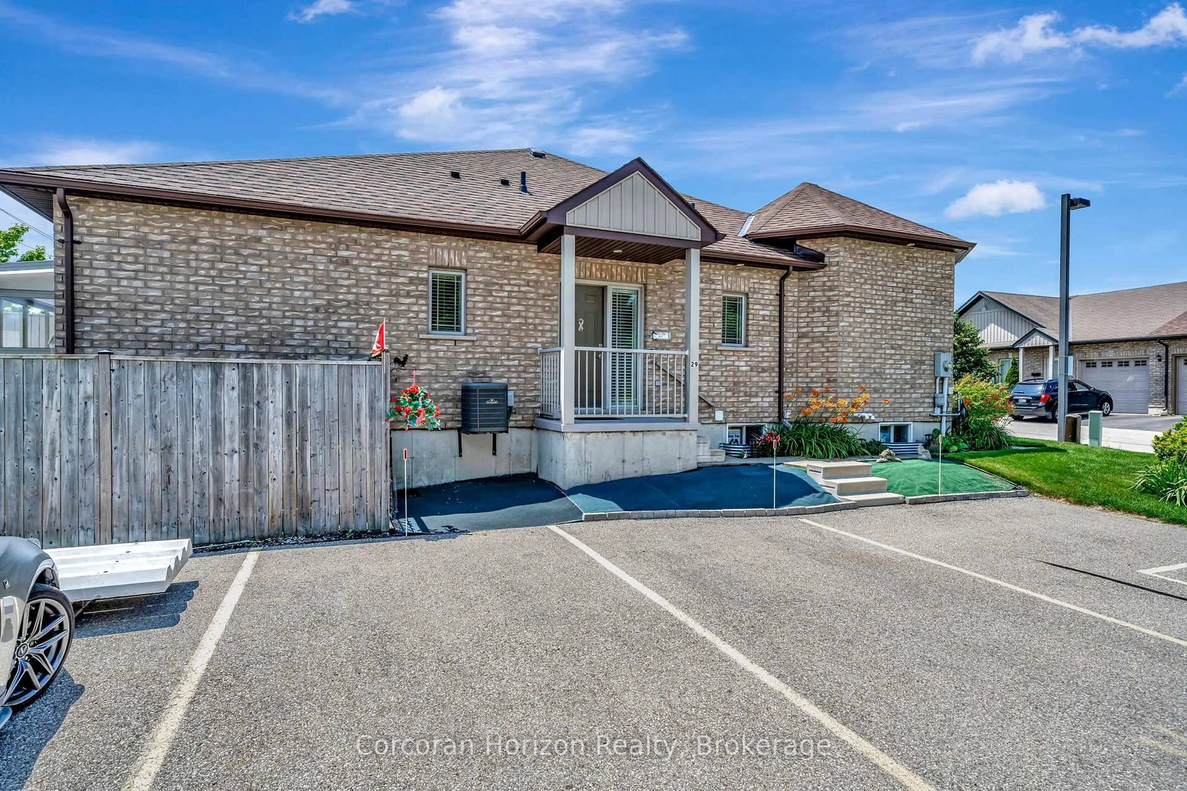 A pic from outside/outdoor area/front of a property/back of a property/a pic from drone, street for 1038 Colborne St #29, Brantford Ontario N3S 3T6