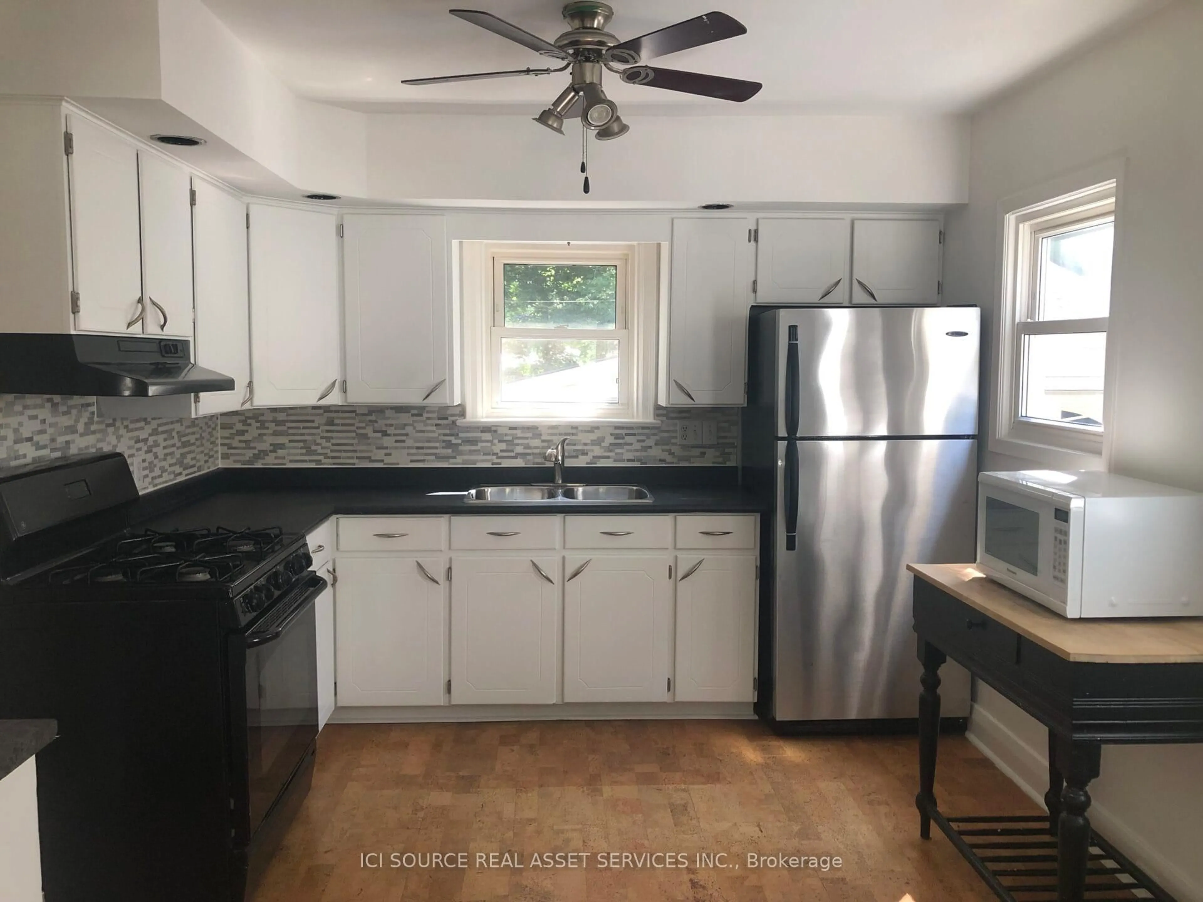 Standard kitchen, unknown for 123 Foster Ave, London North Ontario N6H 2L2