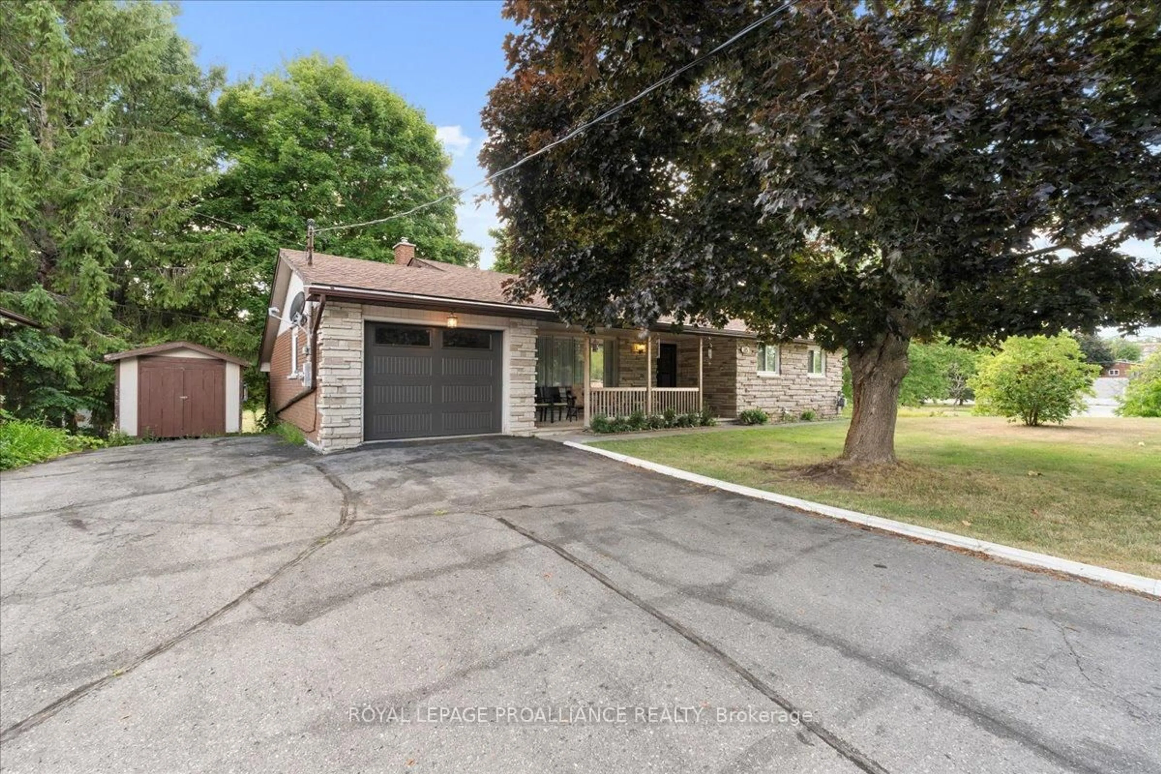 A pic from outside/outdoor area/front of a property/back of a property/a pic from drone, street for 76 Henry St, Stirling Ontario K0K 3E0