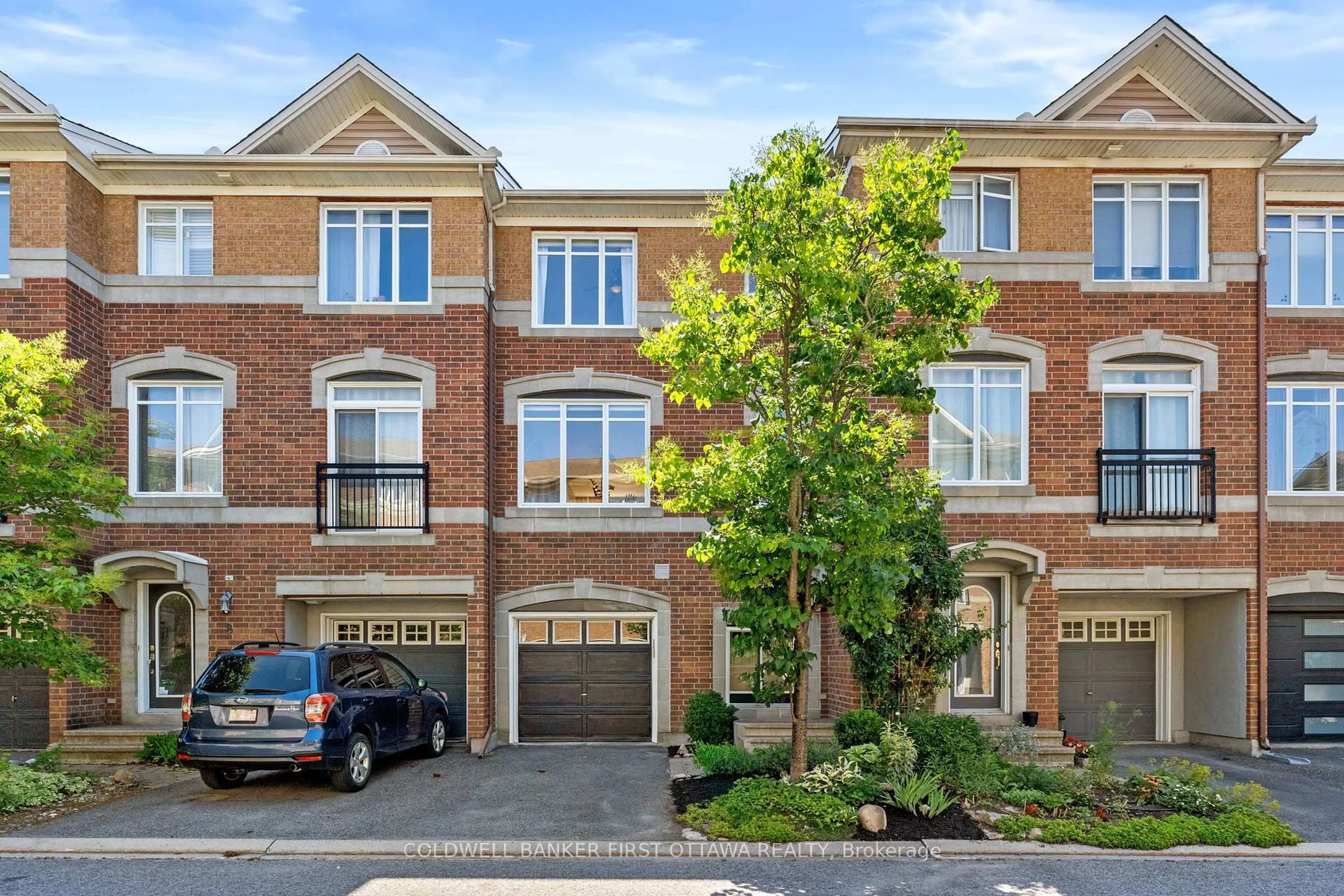 Home with brick exterior material, street for 6 BANK NOTE Private, Ottawa Ontario K1Z 1C7