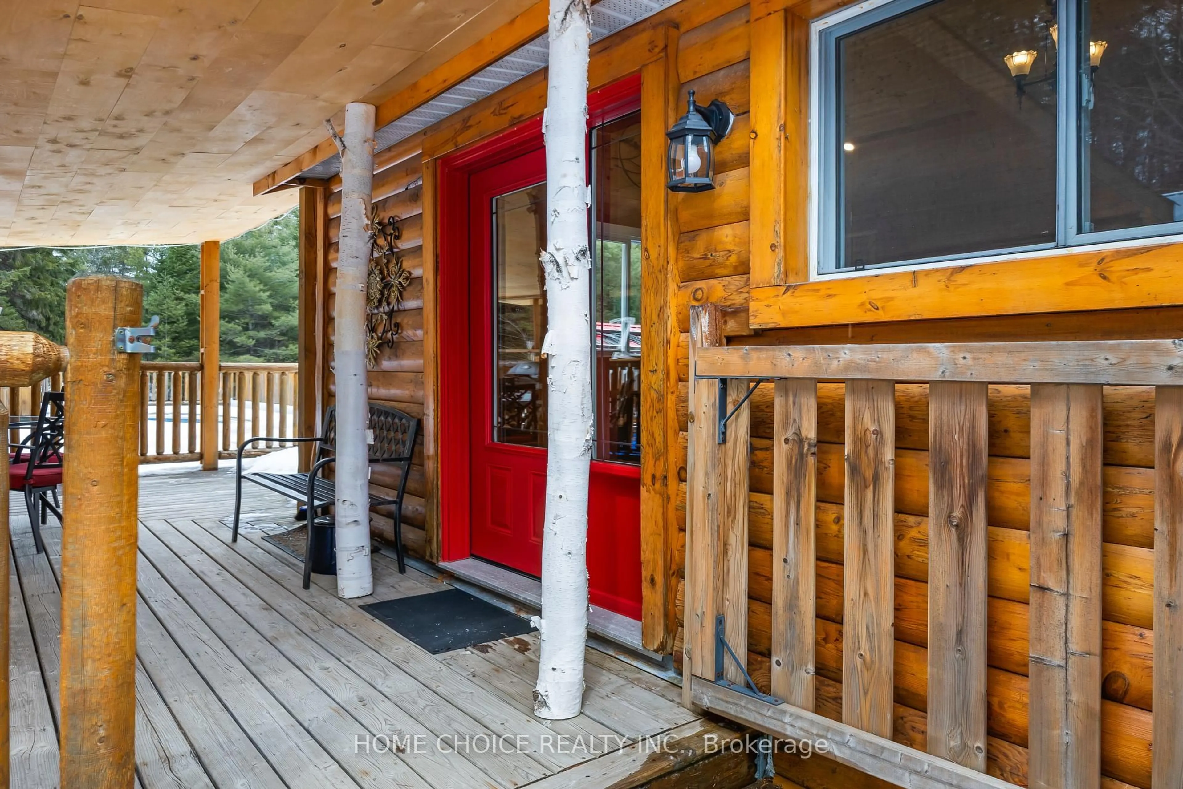 Indoor entryway for 1190 North Baptiste Lake Rd, Maynooth Ontario K0L 2S0