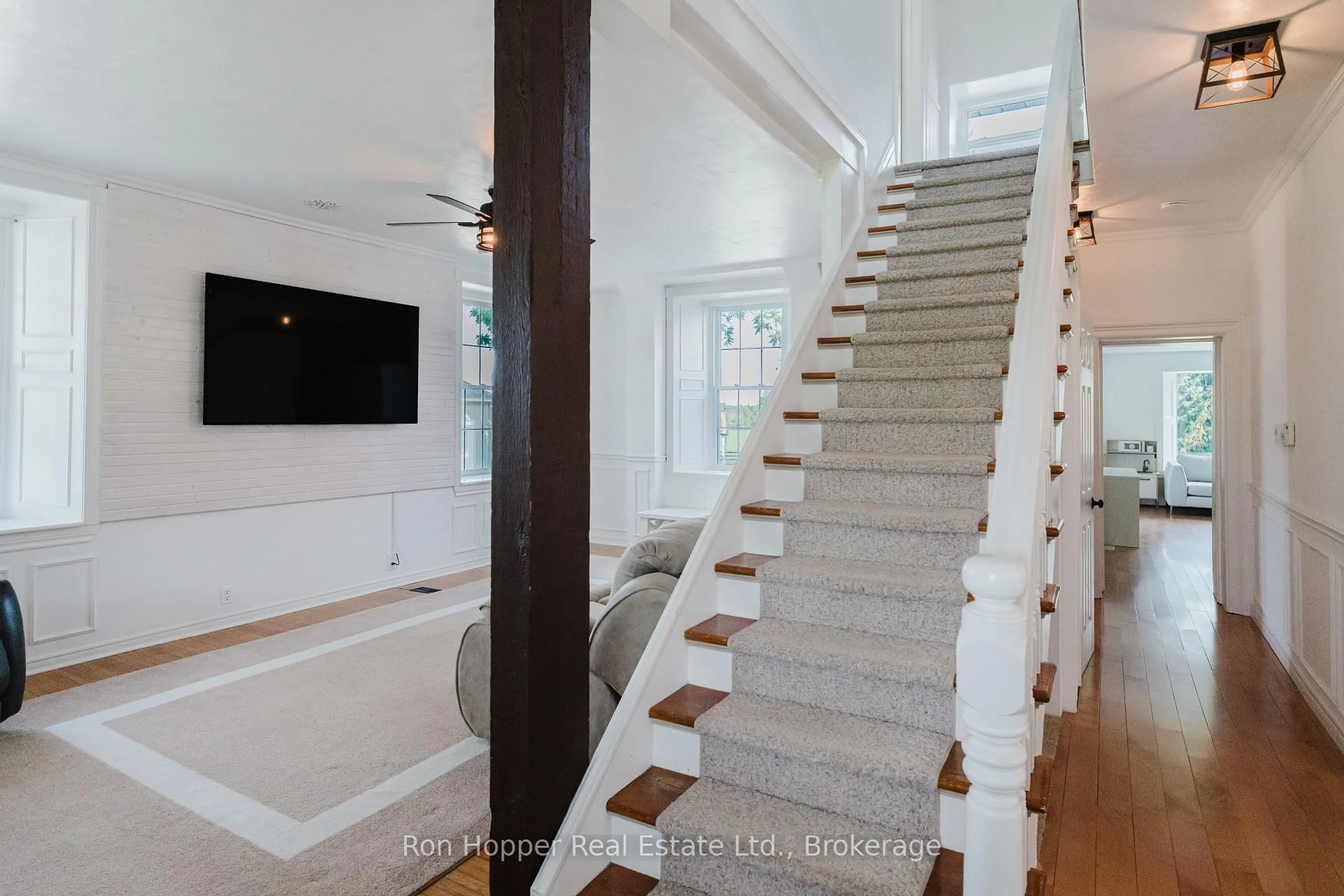 Stairs for 521145 12 Concession, West Grey Ontario N0G 1S0