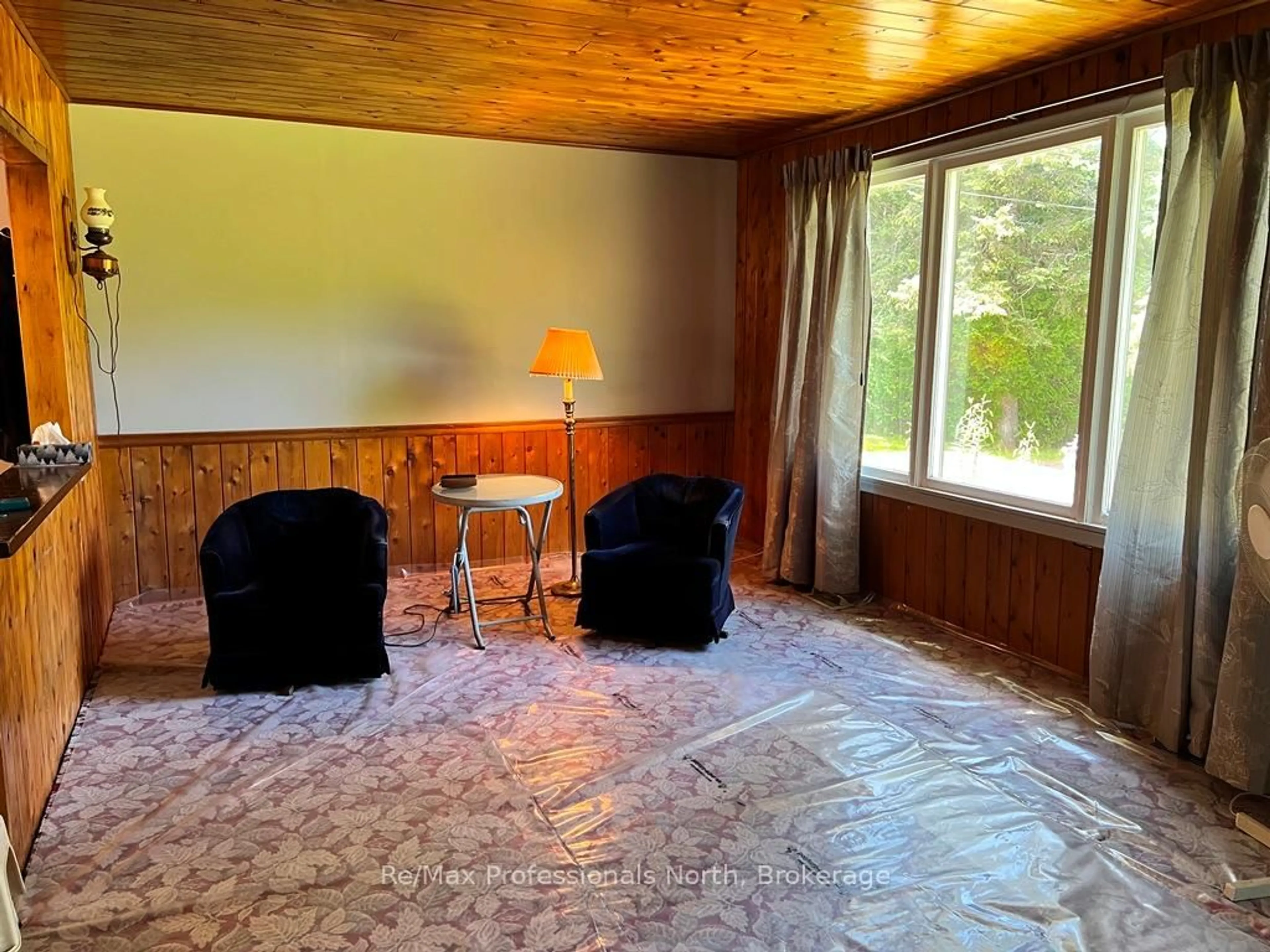 A pic of a room for 6189 Loop Rd, Highlands East Ontario K0L 2A0