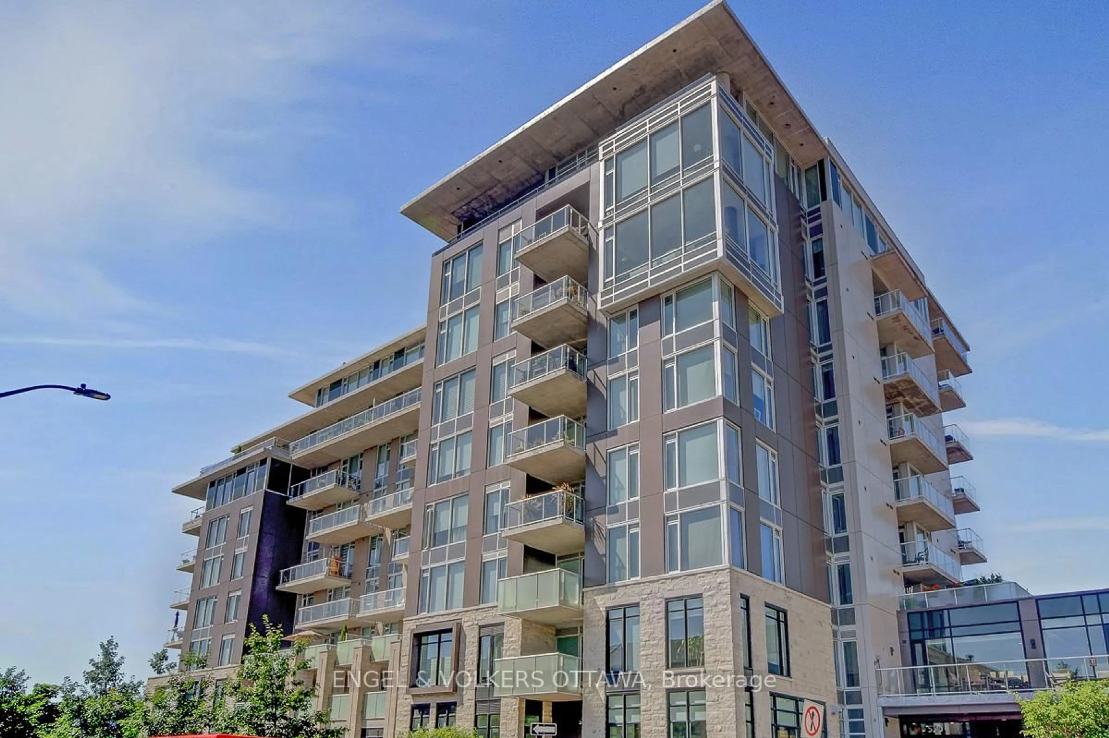 Unknown for 530 De Mazenod Ave #604, Ottawa Ontario K1S 5W8