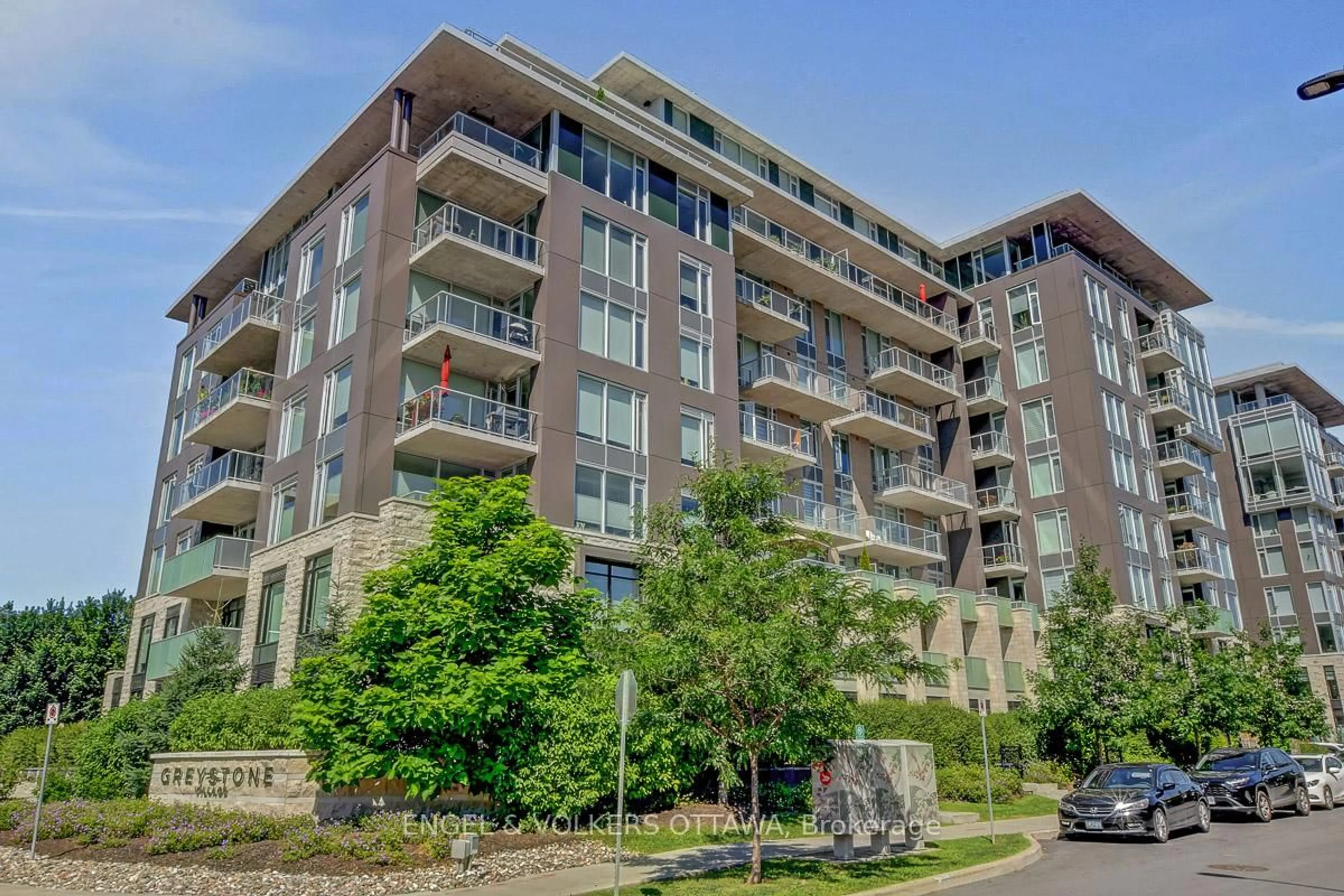 Unknown for 530 De Mazenod Ave #604, Ottawa Ontario K1S 5W8