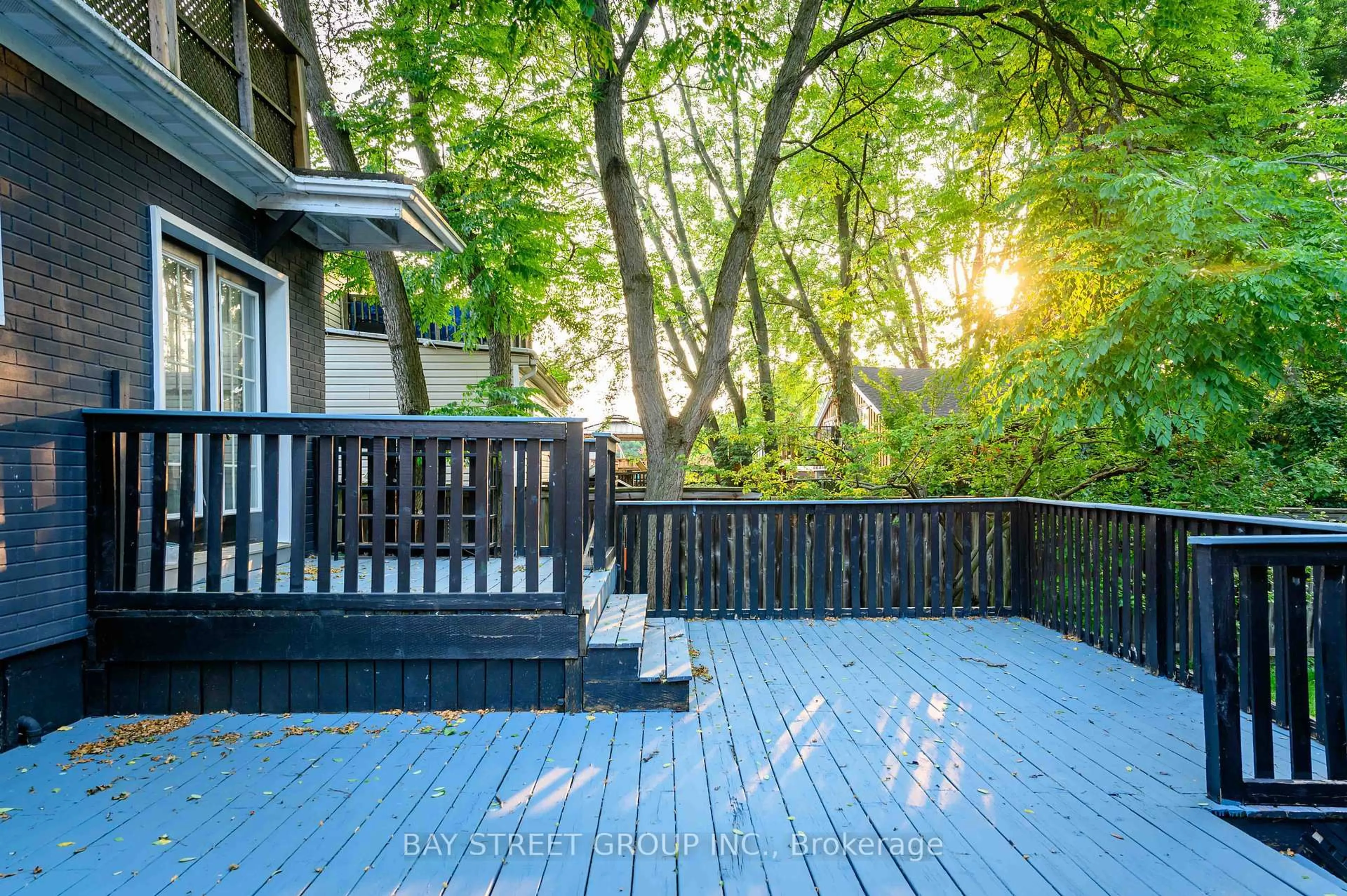 Patio, water/lake/river/ocean view for 5135 Mcrae St, Niagara Falls Ontario L2E 1P6