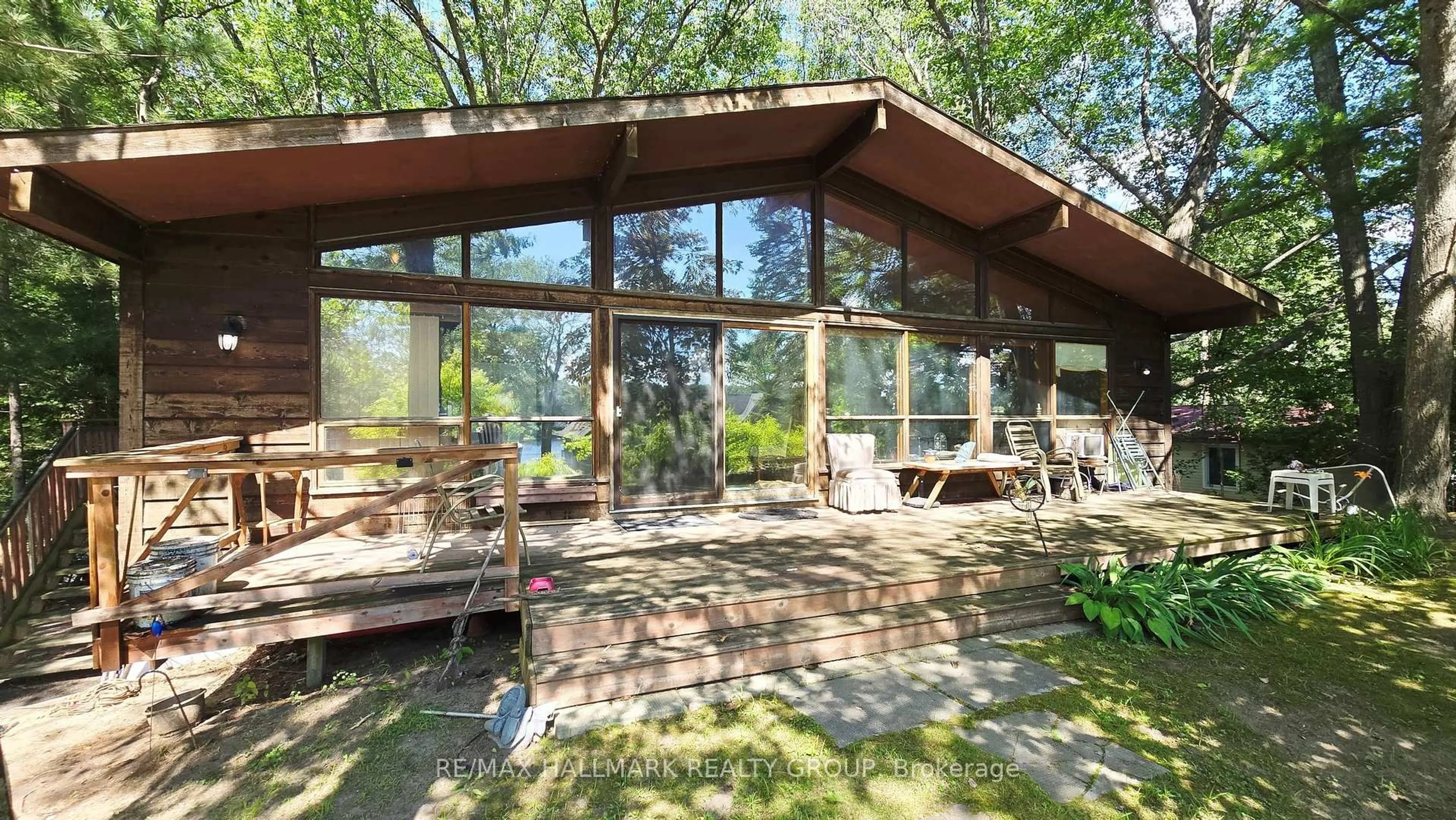 Patio, forest/trees view for 1087 Bayview Dr, Ottawa Ontario K0A 3M0