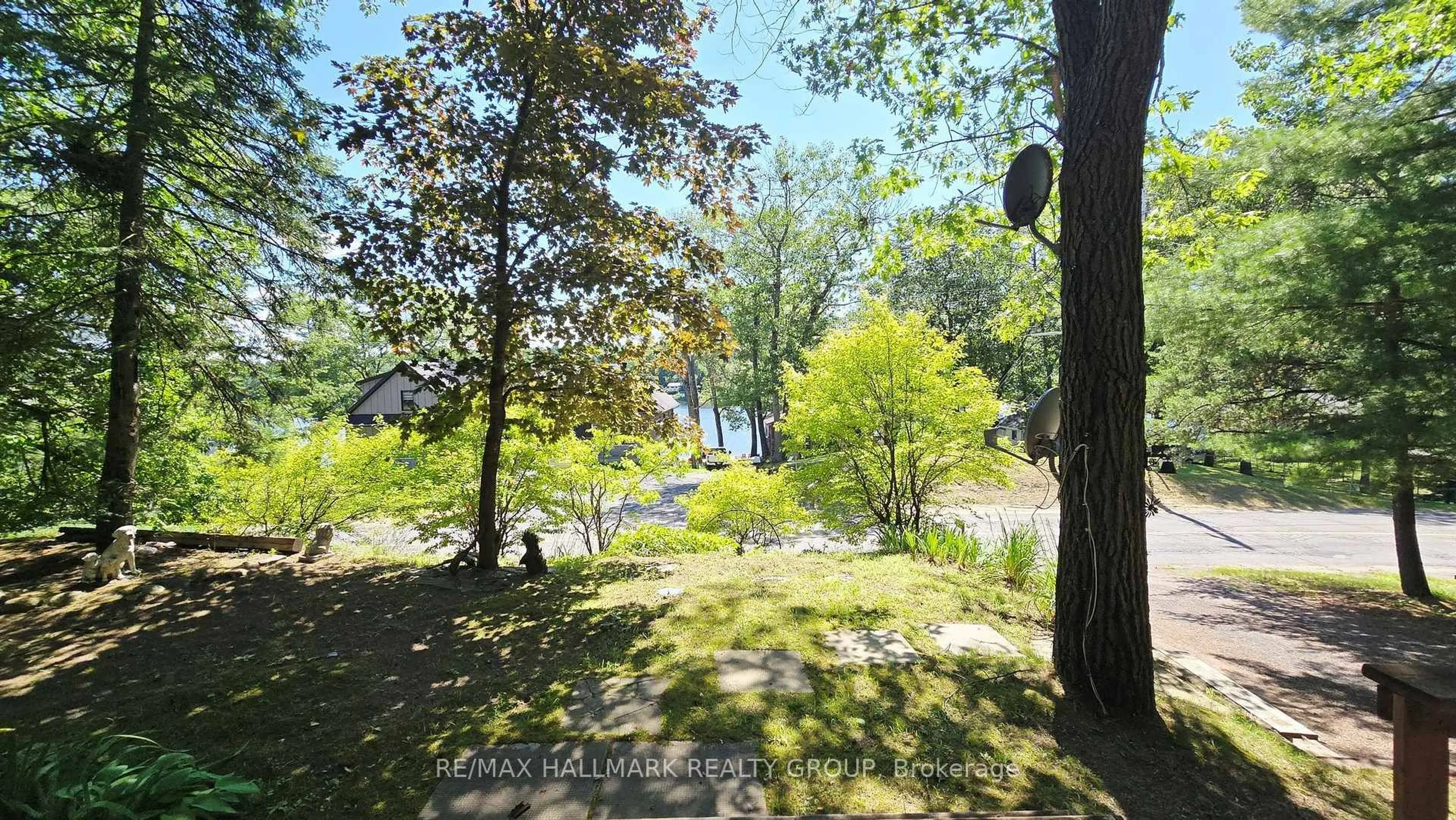 A pic from outside/outdoor area/front of a property/back of a property/a pic from drone, forest/trees view for 1087 Bayview Dr, Ottawa Ontario K0A 3M0