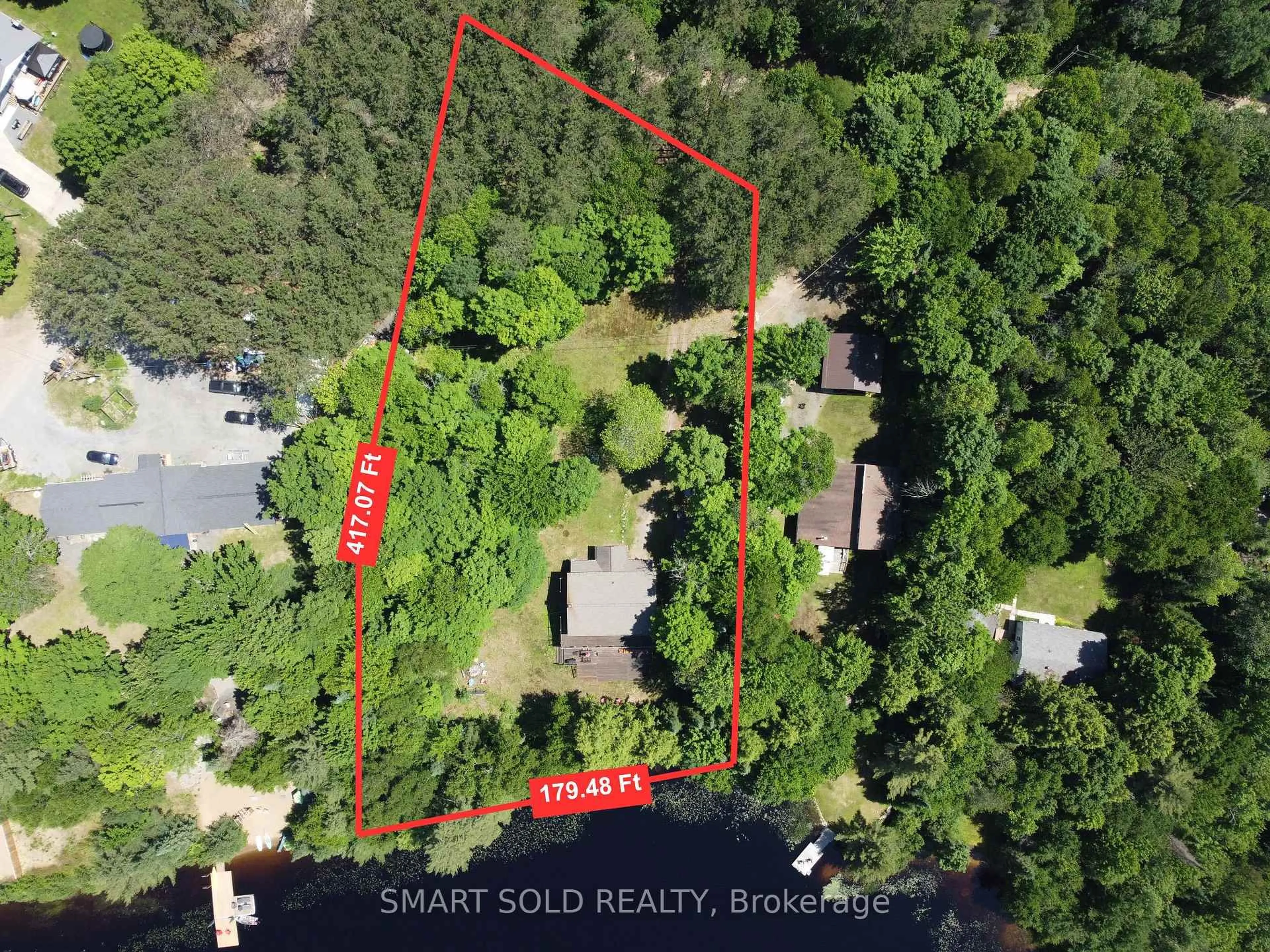 A pic from outside/outdoor area/front of a property/back of a property/a pic from drone, street for 105 MUSKOKA GLENS COTTAGE Rd, Huntsville Ontario P1H 2N5