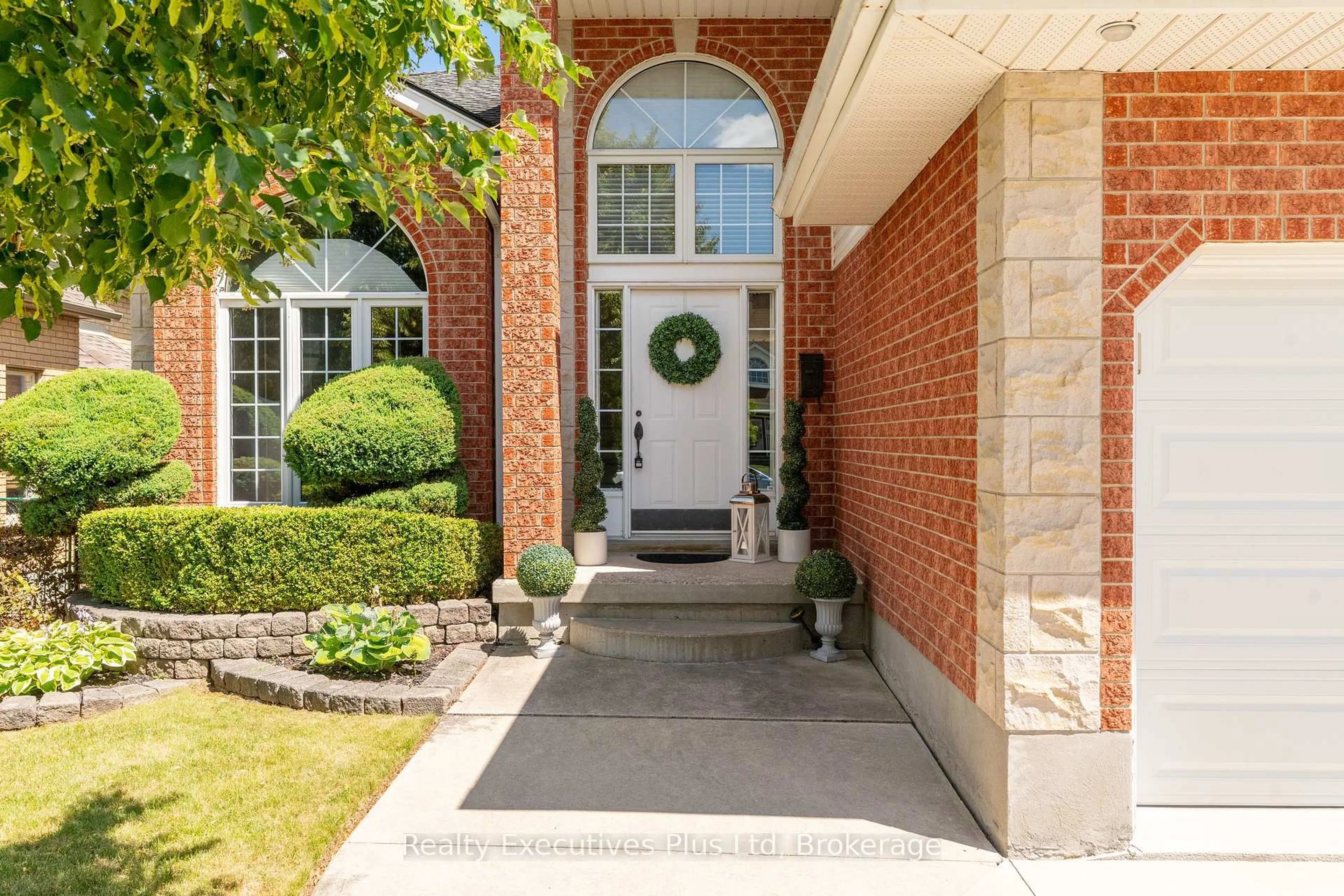 Home with brick exterior material, street for 45 Fieldstone Rd, Guelph Ontario N1L 1B4