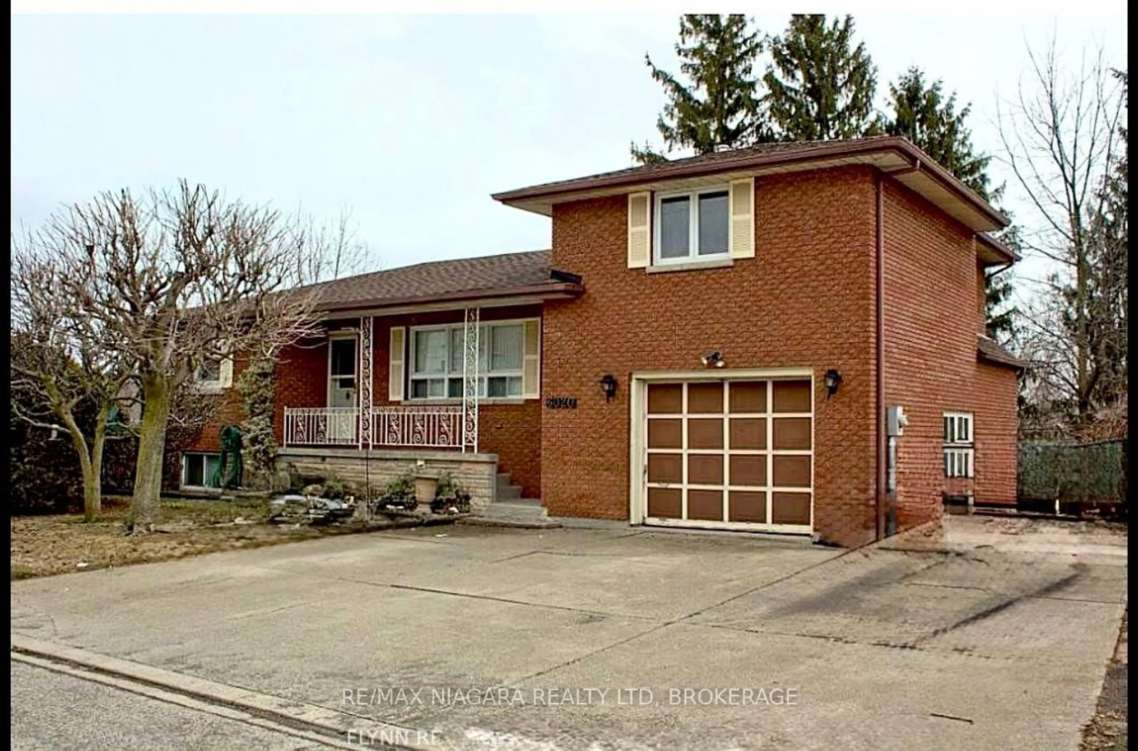 Home with brick exterior material, street for 6020 Althea St, Niagara Falls Ontario L2E 5G5
