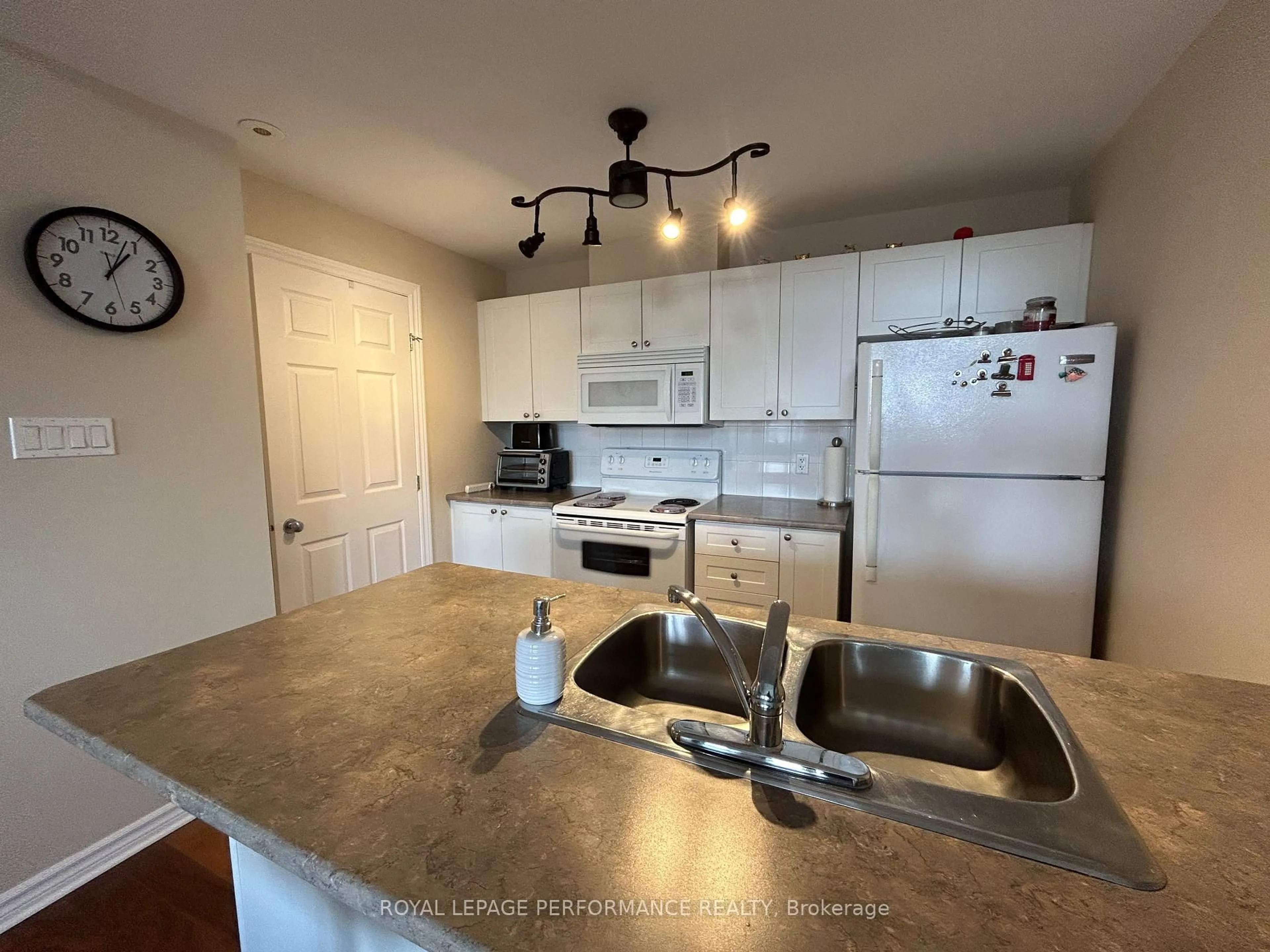 Standard kitchen, unknown for 1101 Stittsville Main St #L, Stittsville Ontario K2S 0C7