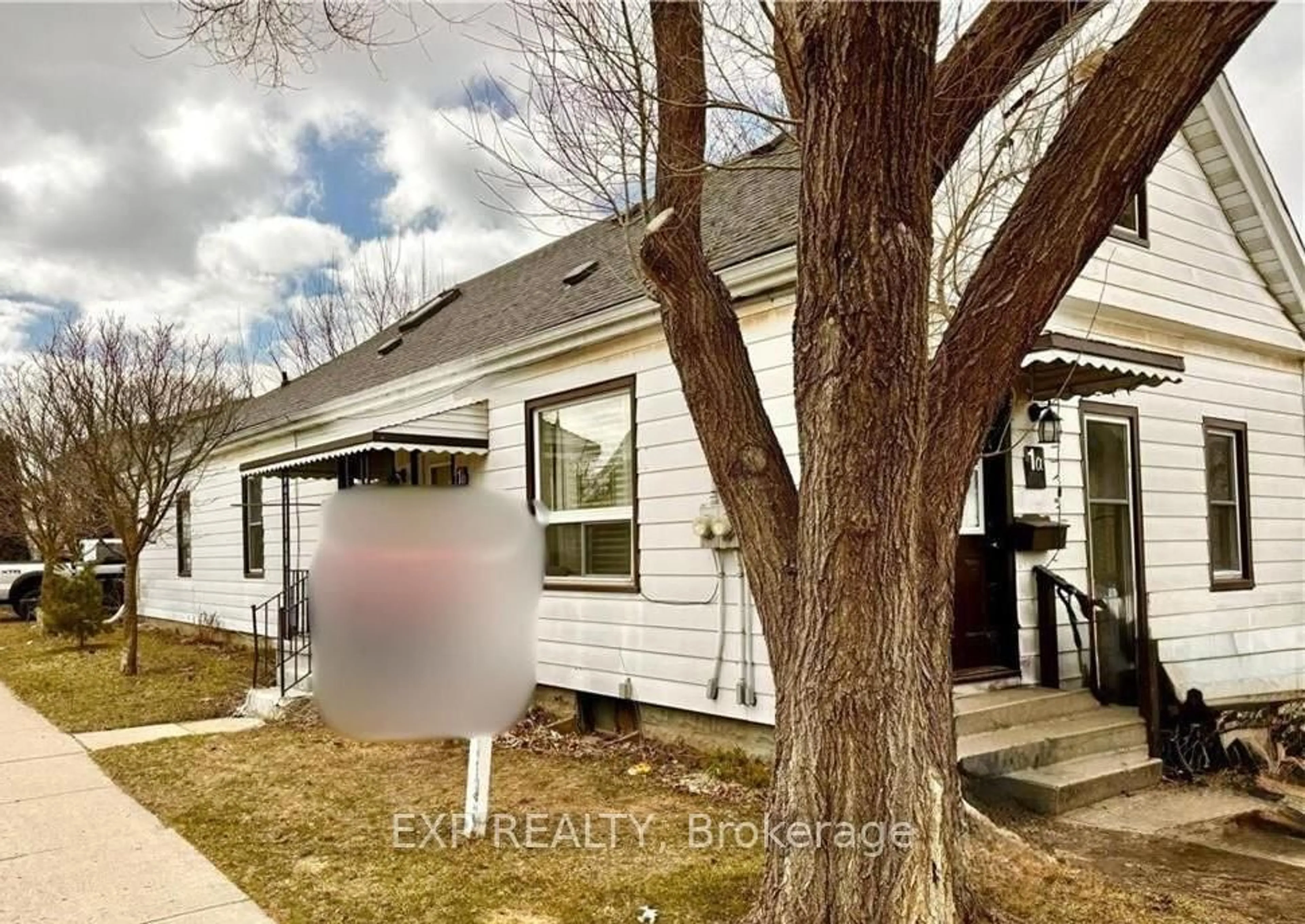 Unknown for 1 Rathgar St, London East Ontario N5Z 1Y3