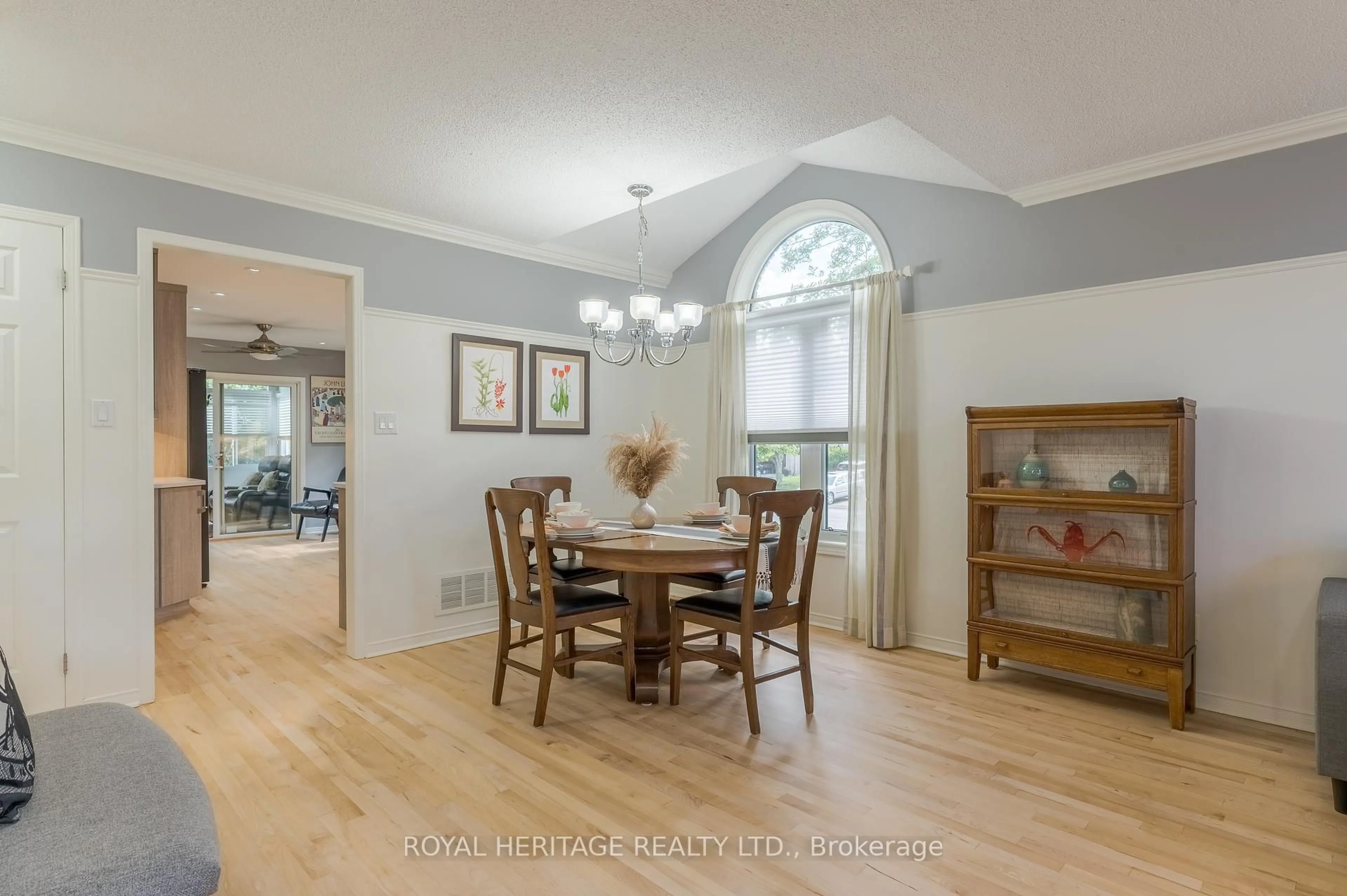 Dining room, unknown for 1943 Cherryhill Rd, Peterborough West Ontario K9K 2K5