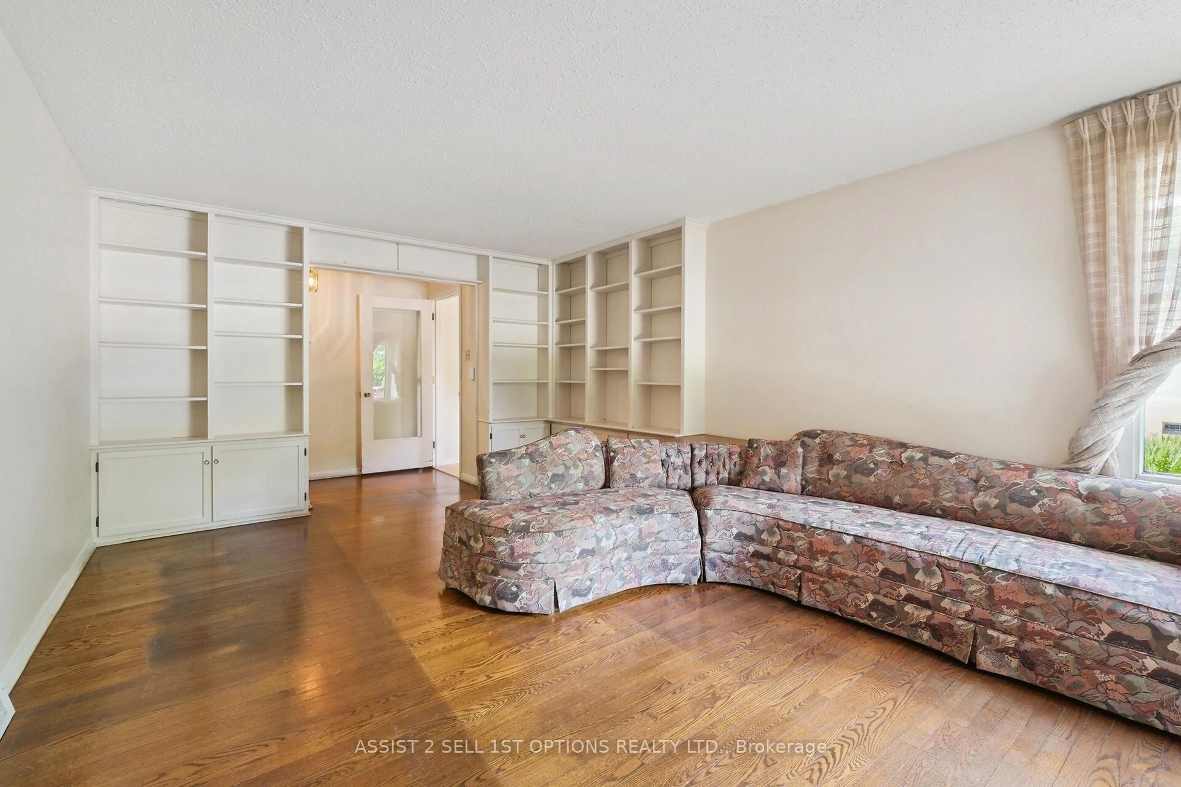 Living room with furniture, unknown for 19 Moorcroft Rd, Ottawa Ontario K2G 0M6