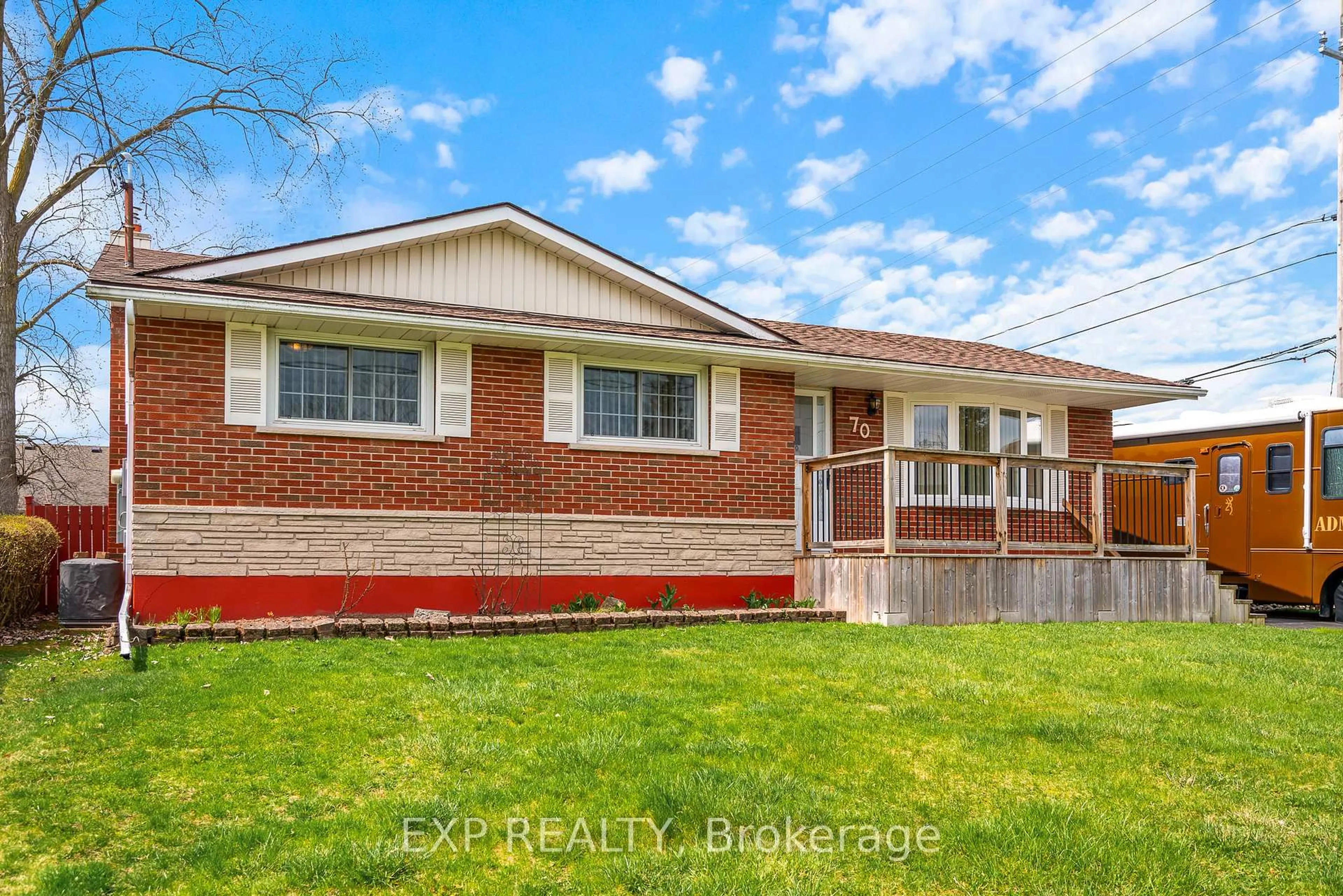 Home with brick exterior material, street for 70 Radford Ave, Fort Erie Ontario L2A 5H8