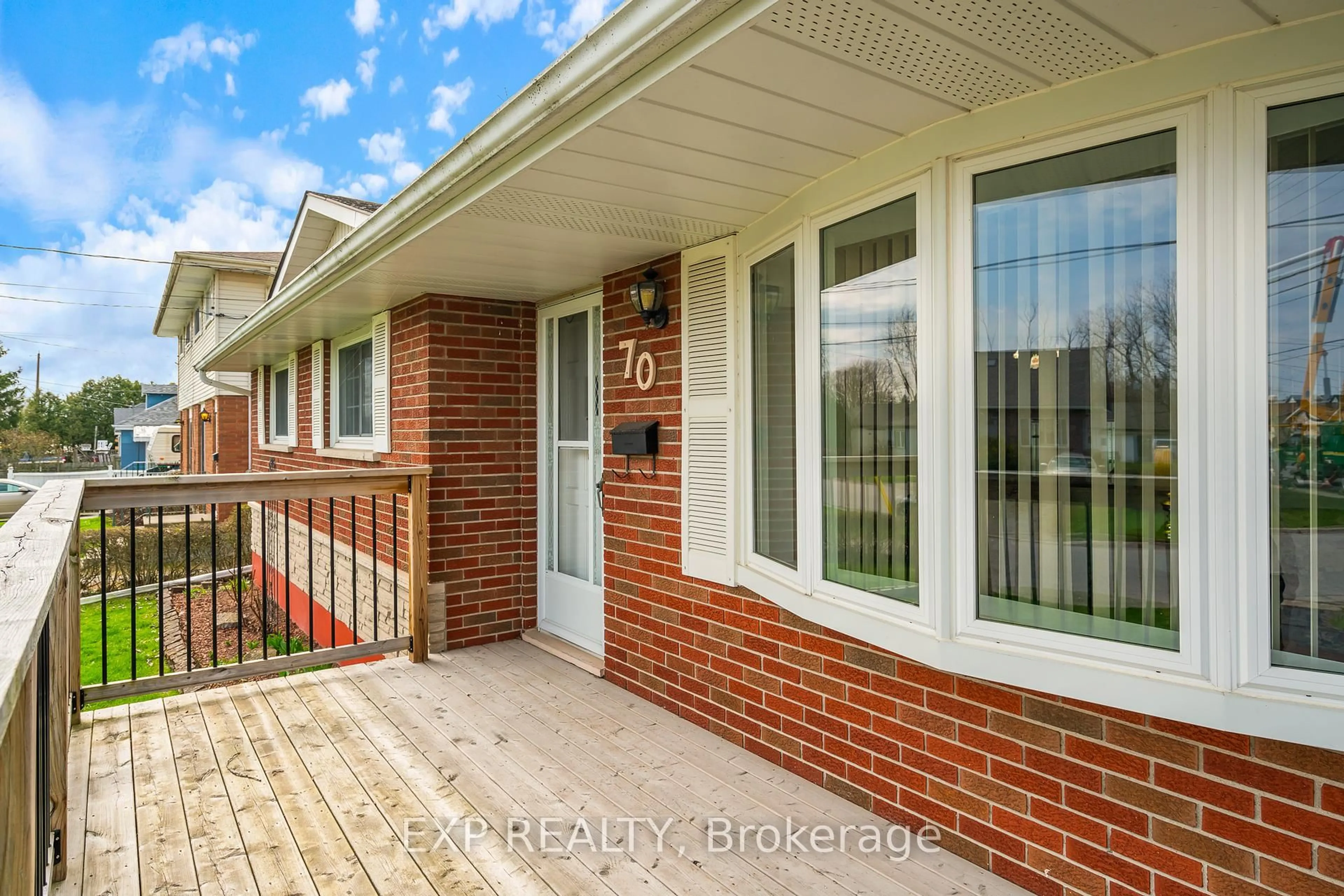 Home with brick exterior material, street for 70 Radford Ave, Fort Erie Ontario L2A 5H8