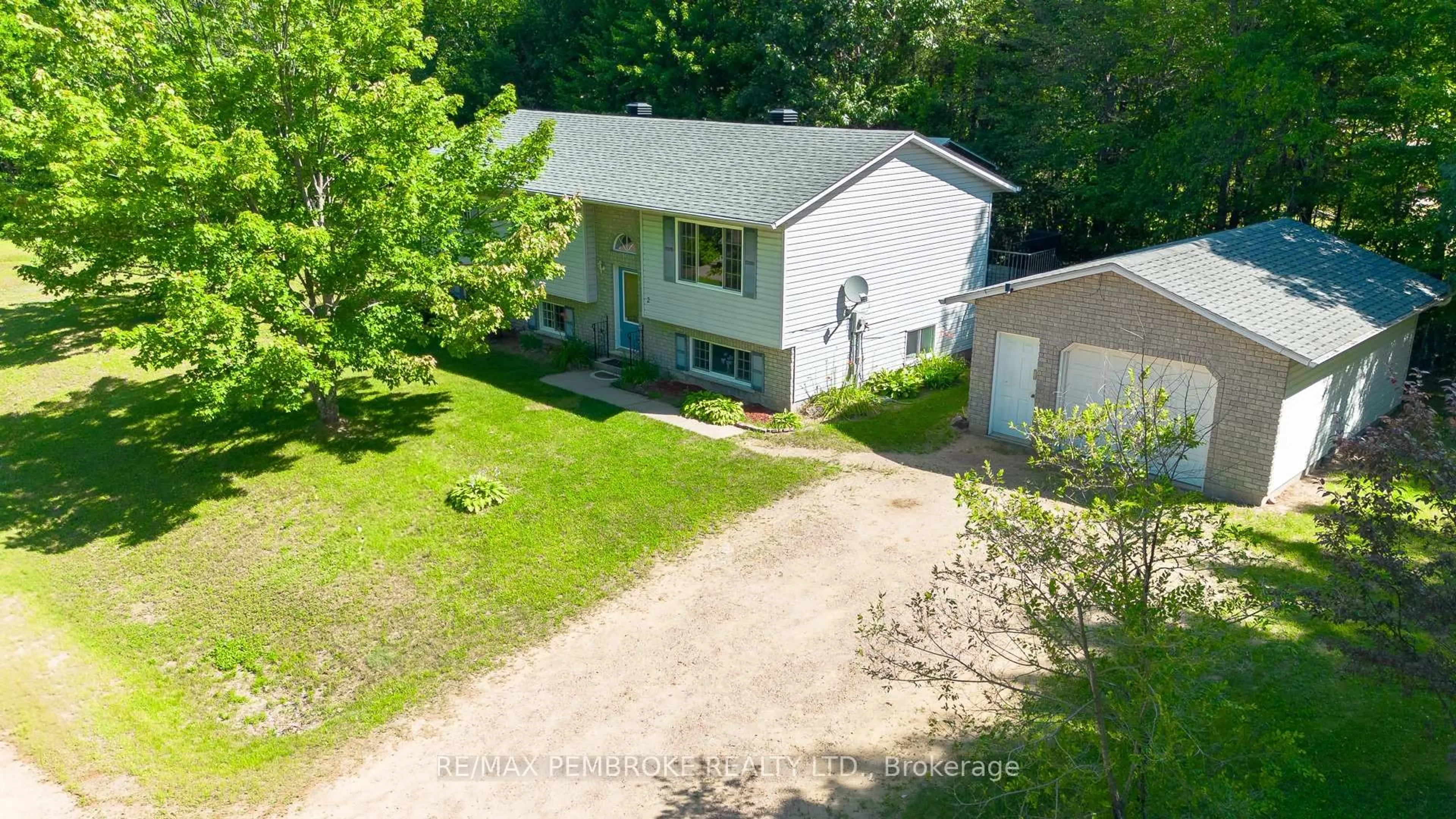 A pic from outside/outdoor area/front of a property/back of a property/a pic from drone, street for 2 Runge Dr, Petawawa Ontario K8A 8P3