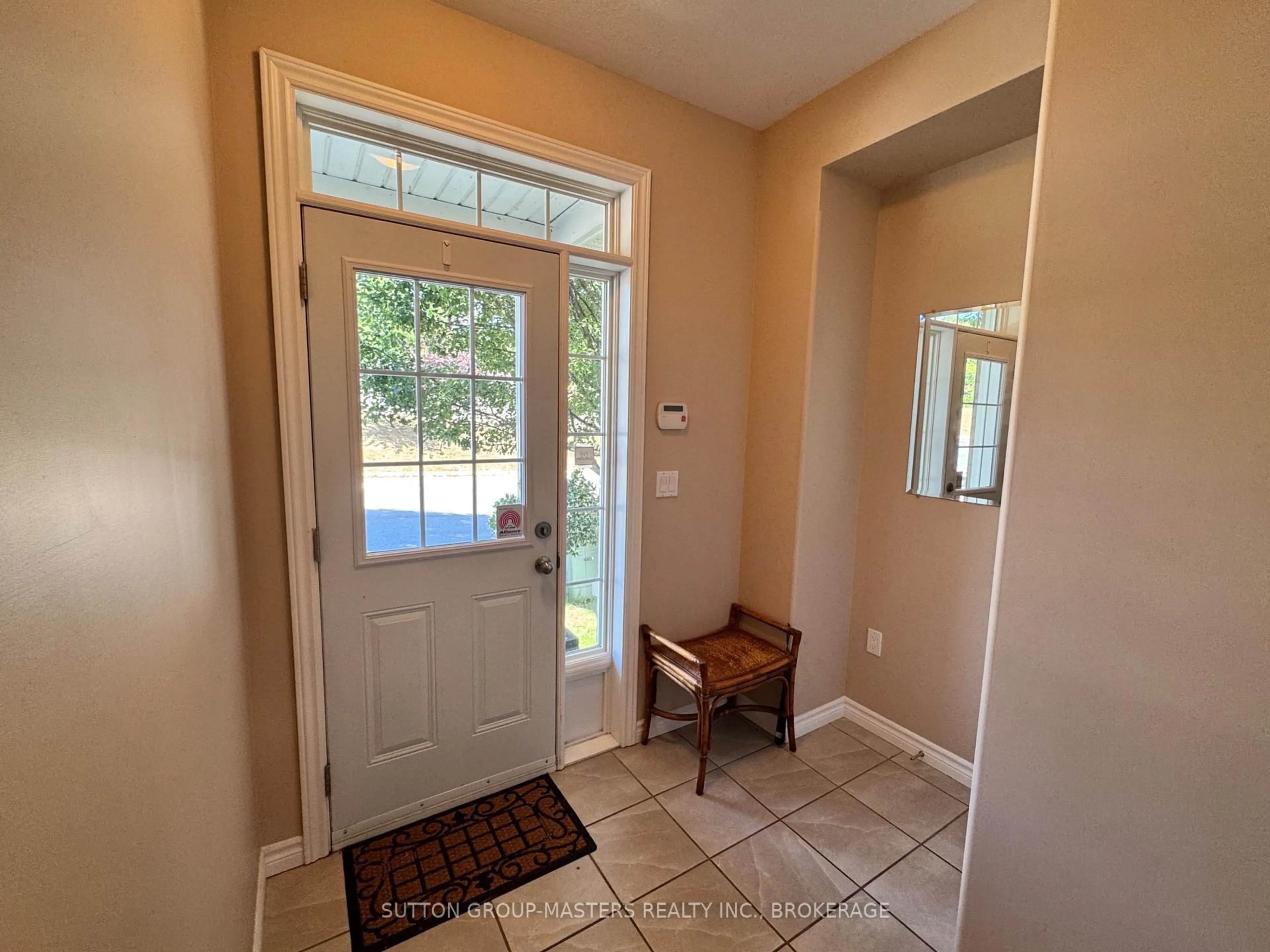 Indoor entryway for 835 Newmarket Lane, Kingston Ontario K7K 0C8