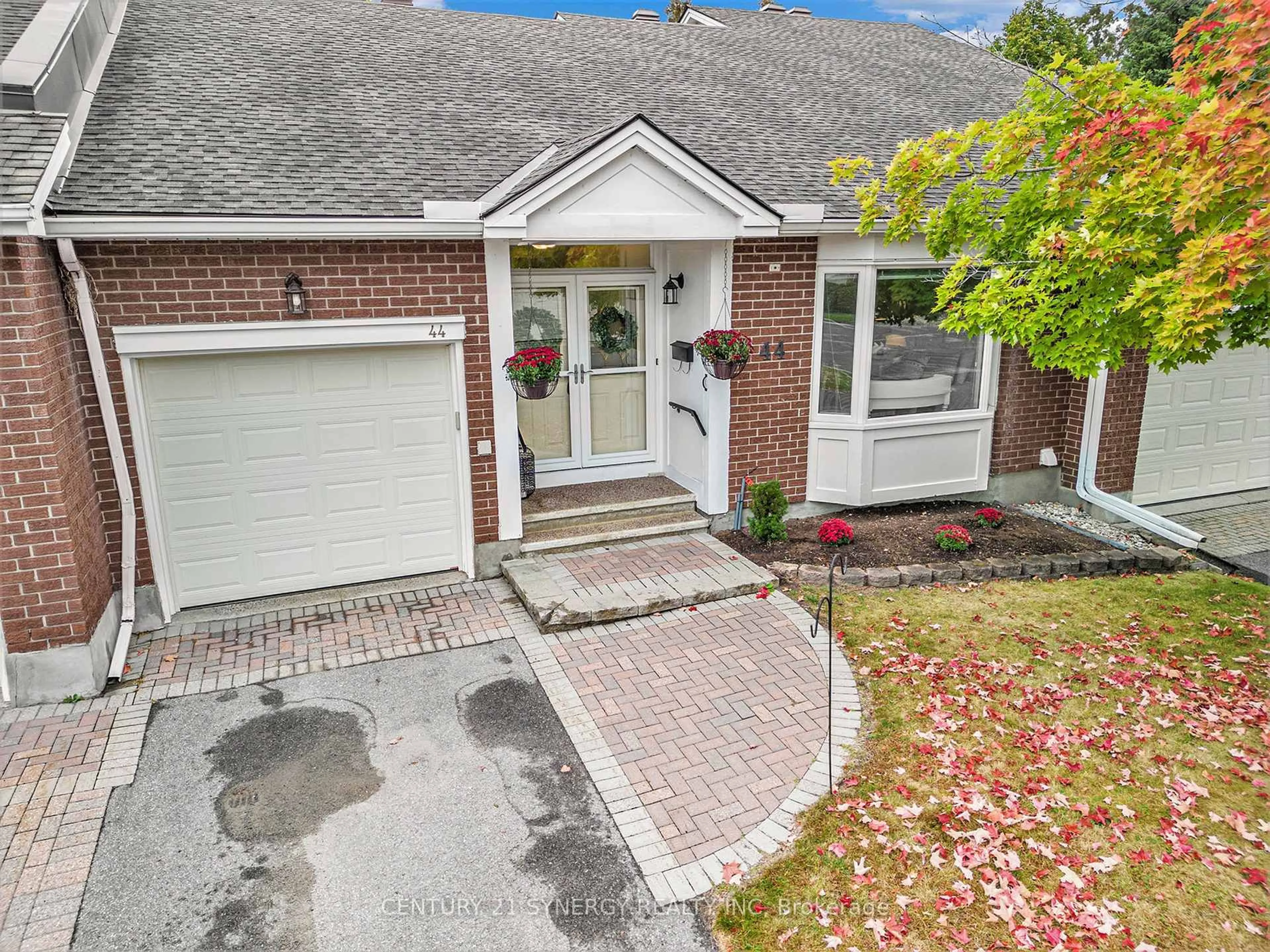 Home with brick exterior material, street for 44 Innesbrook Crt, Ottawa Ontario K2S 1C7