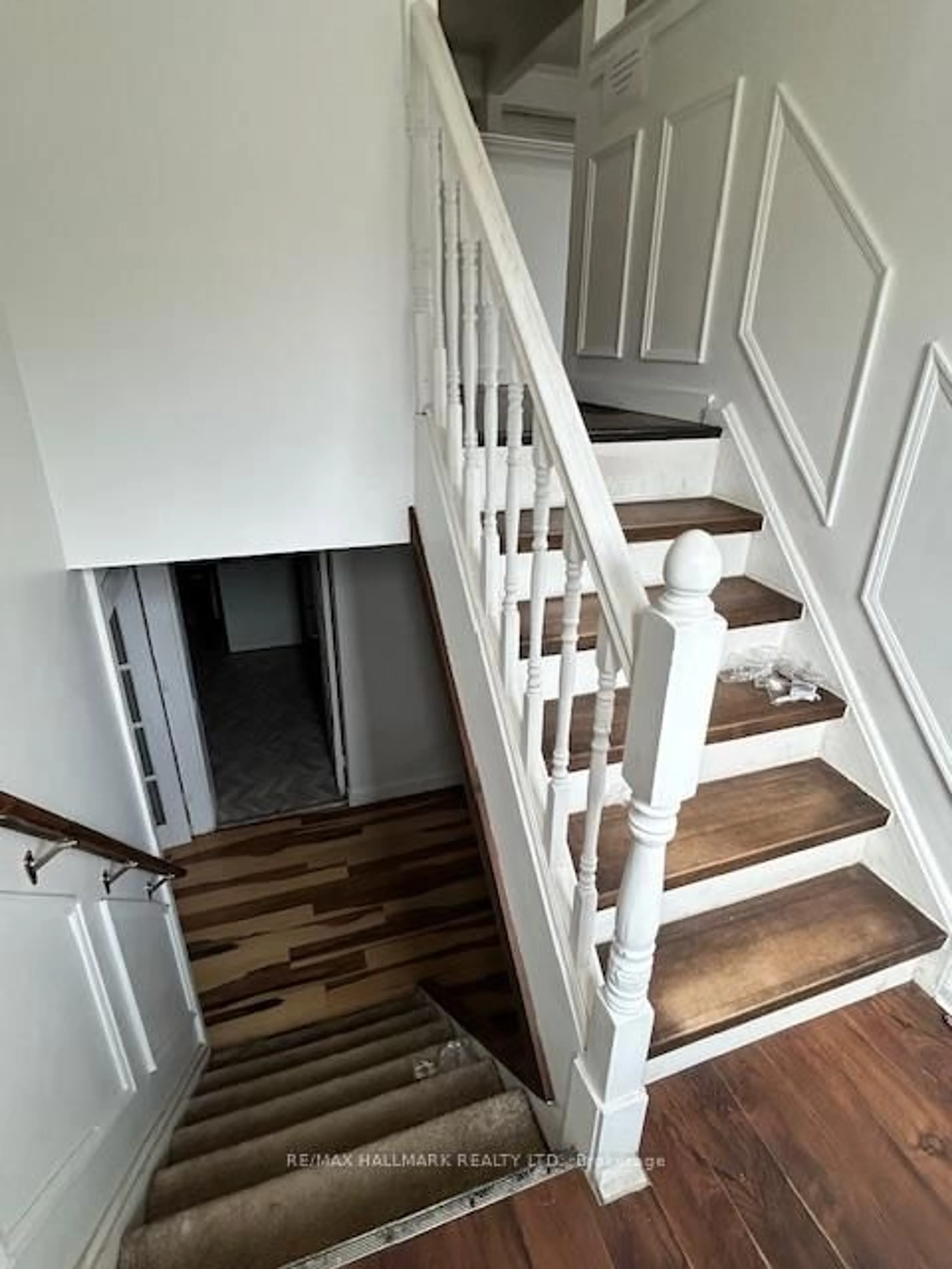 Stairs for 66 Rosewood Ave, Guelph Ontario N1H 6A1