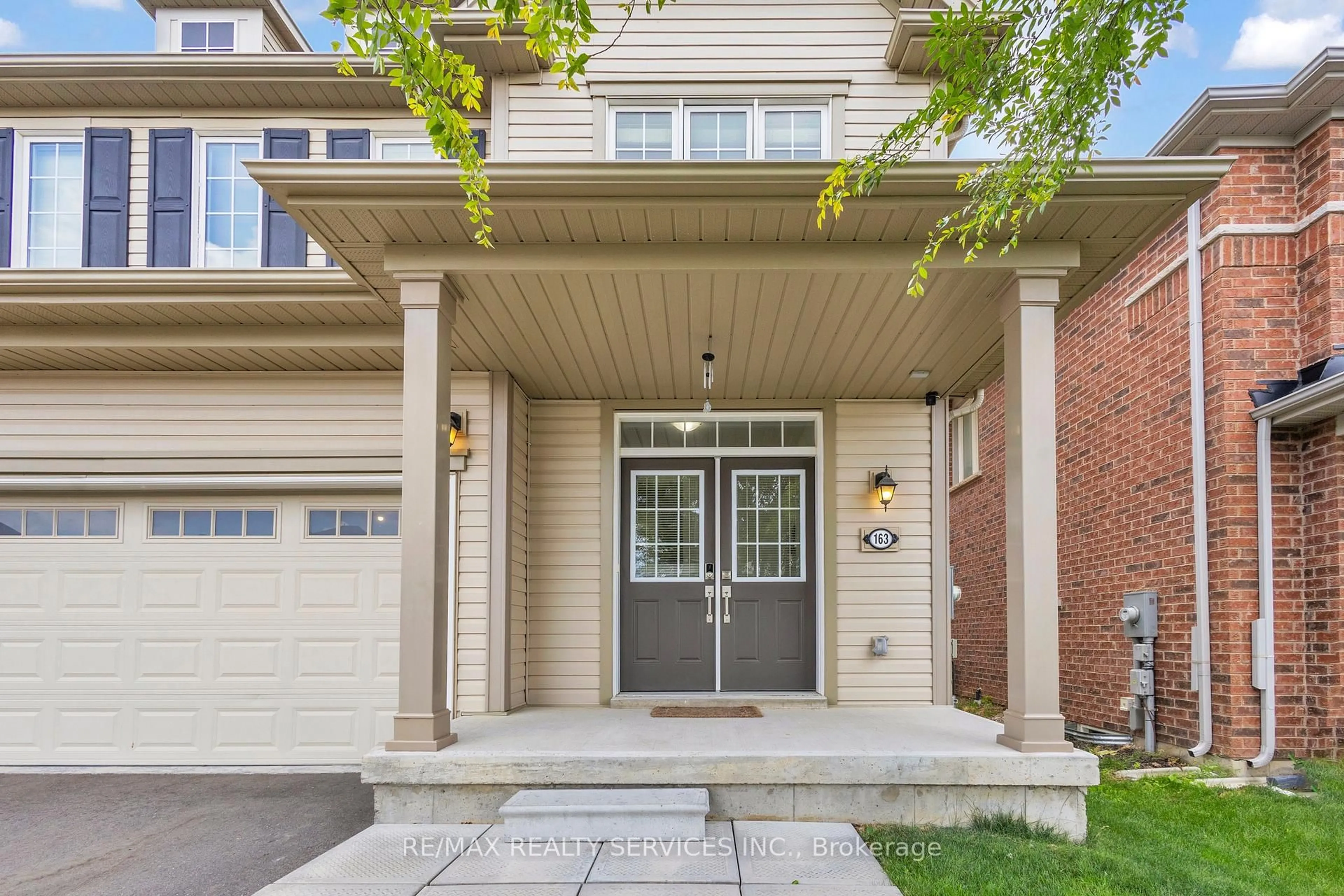 Unknown for 163 Munro Circ, Brantford Ontario N3T 0R3