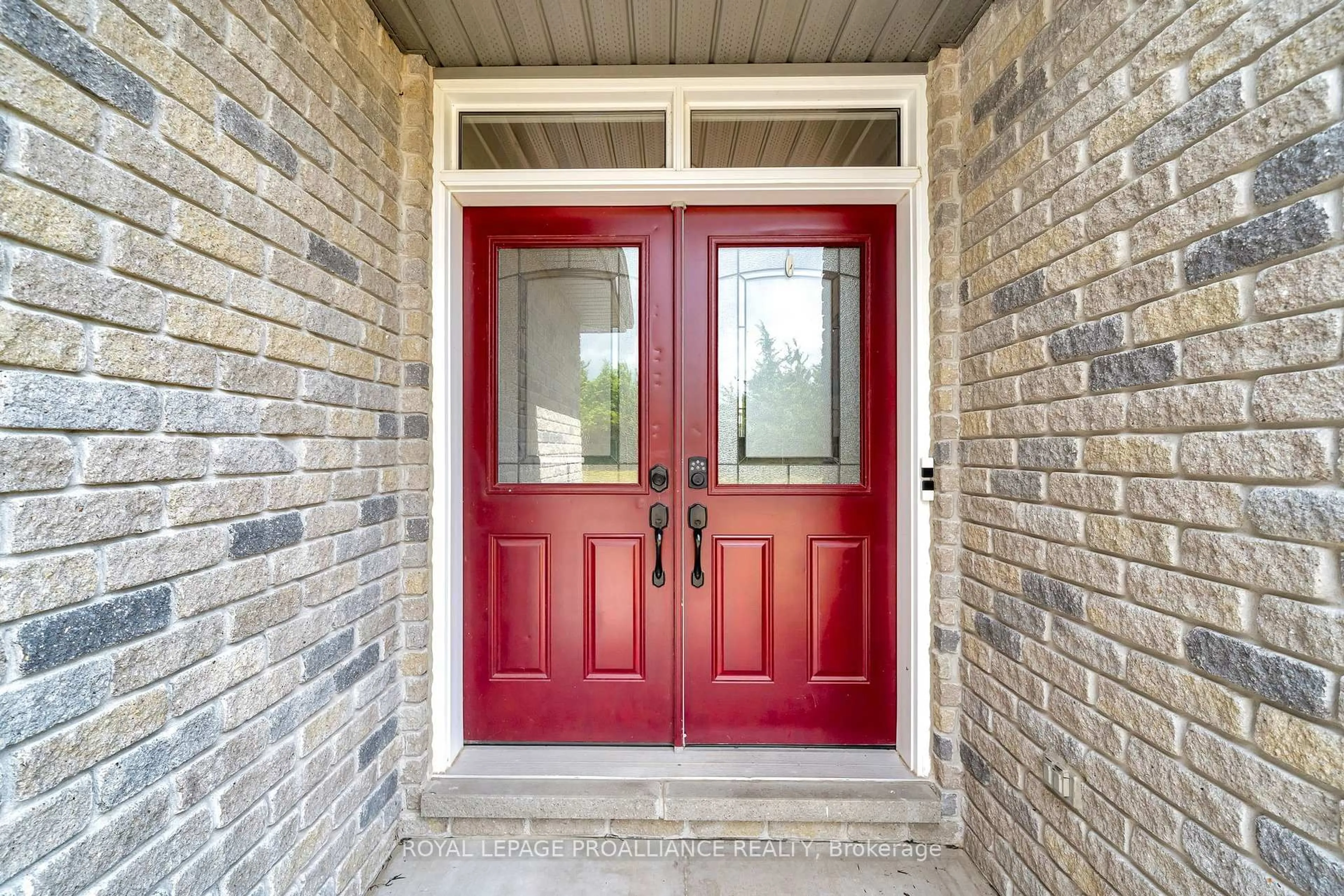 Indoor entryway for 41 Ridgeview Lane, Trenton Ontario K8V 5P8