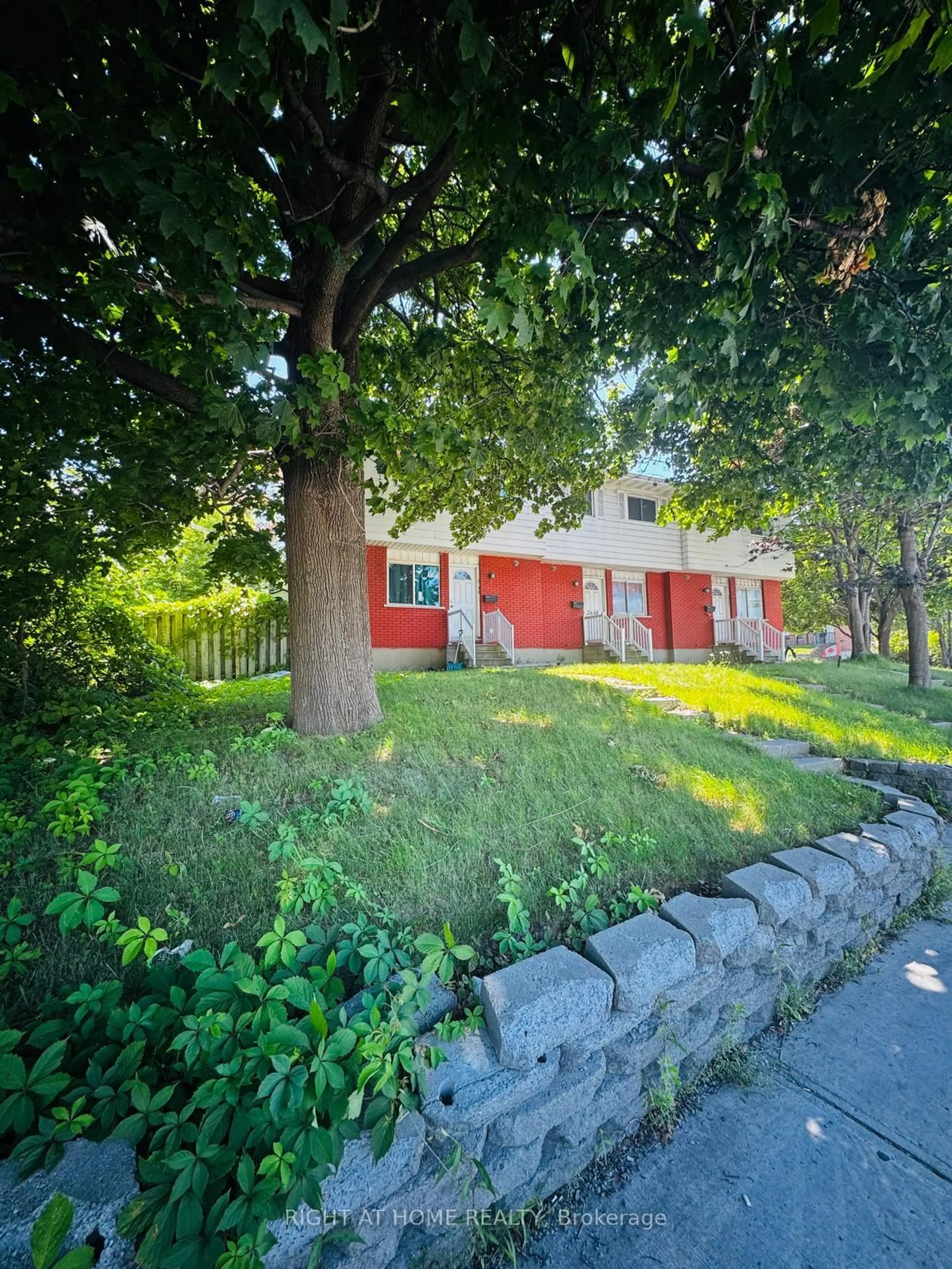 Unknown for 2636,2638,2640 Carling Ave, Ottawa Ontario K2B 7H9