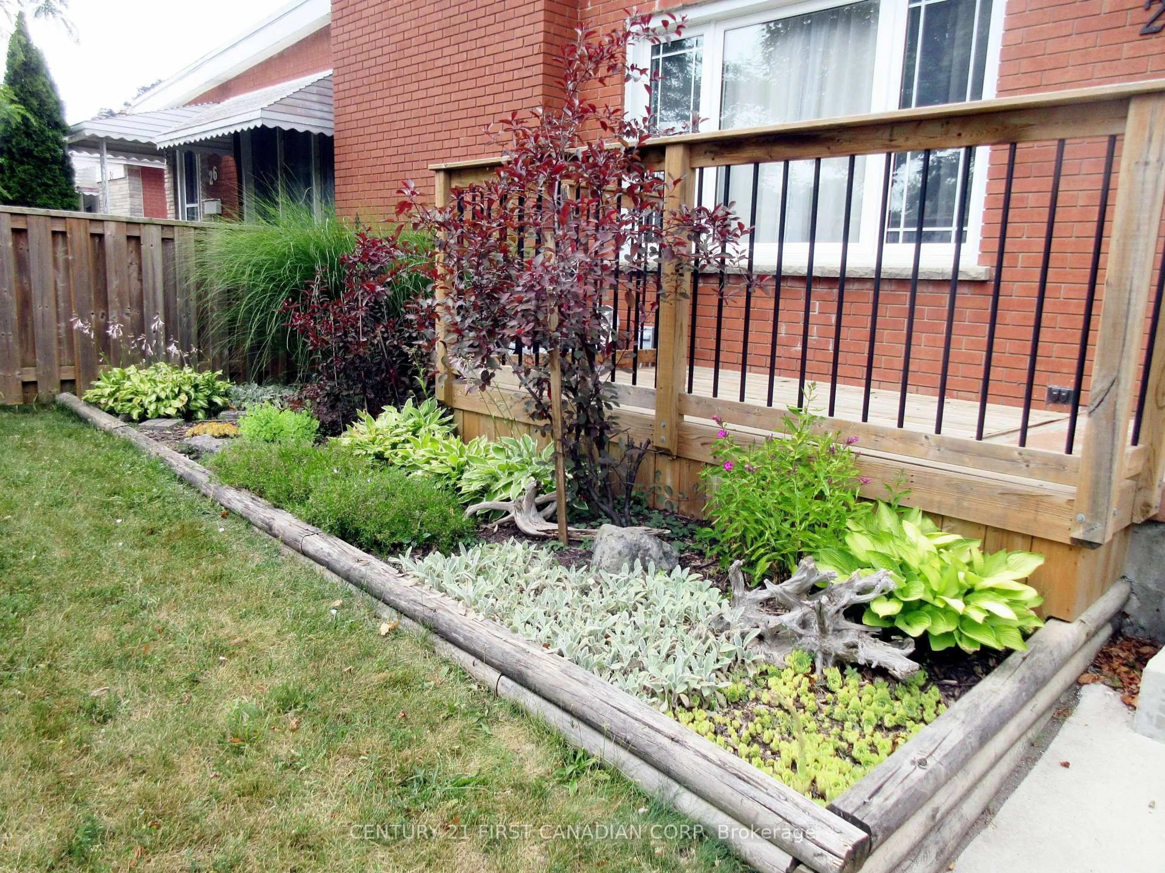 Patio, street for 28 Hawkesbury Ave, London East Ontario N5V 2K1